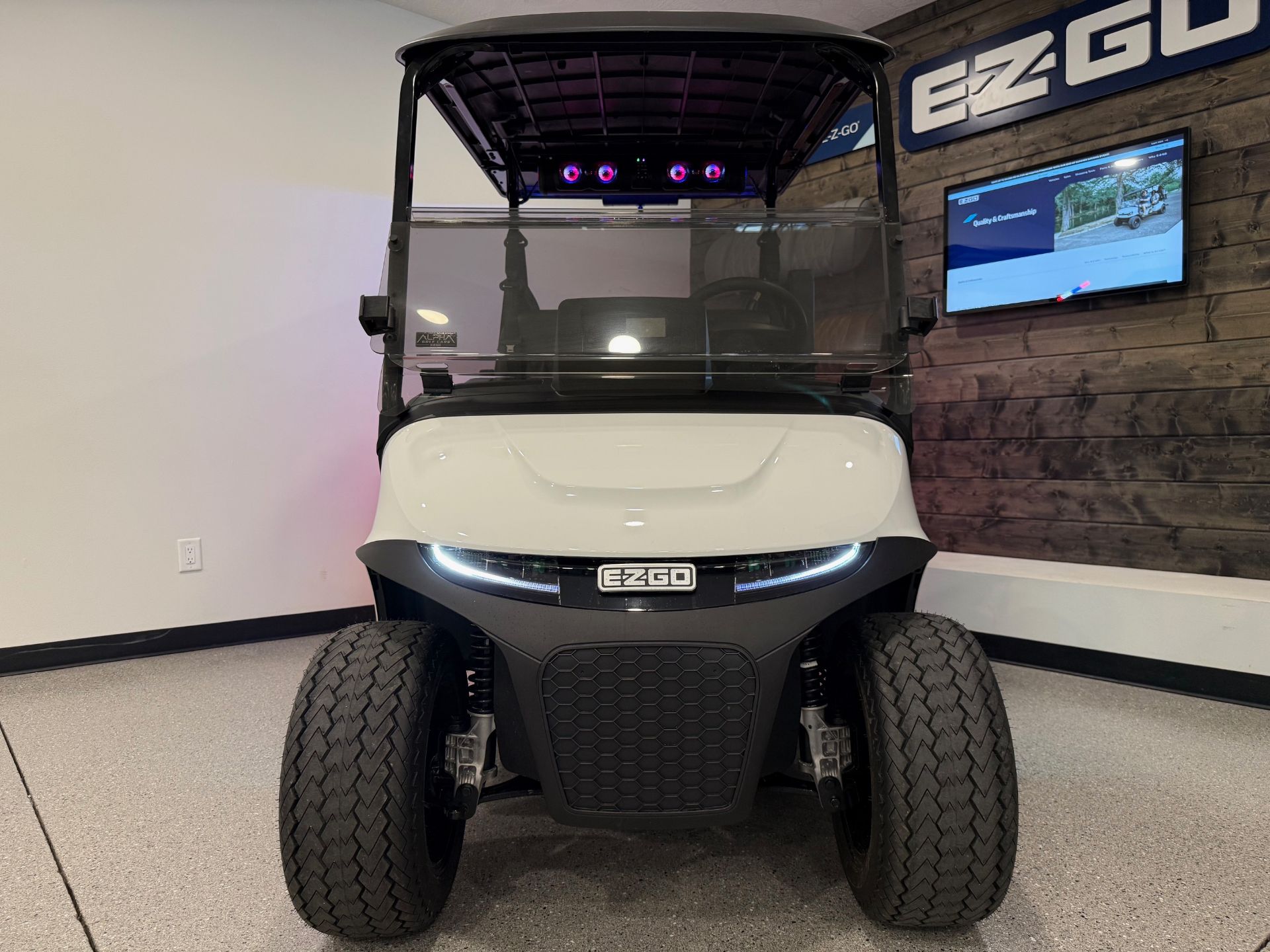 2026 E-Z-GO RXV 4 Touring STL 2.2 ELiTE in Hawarden, Iowa - Photo 5