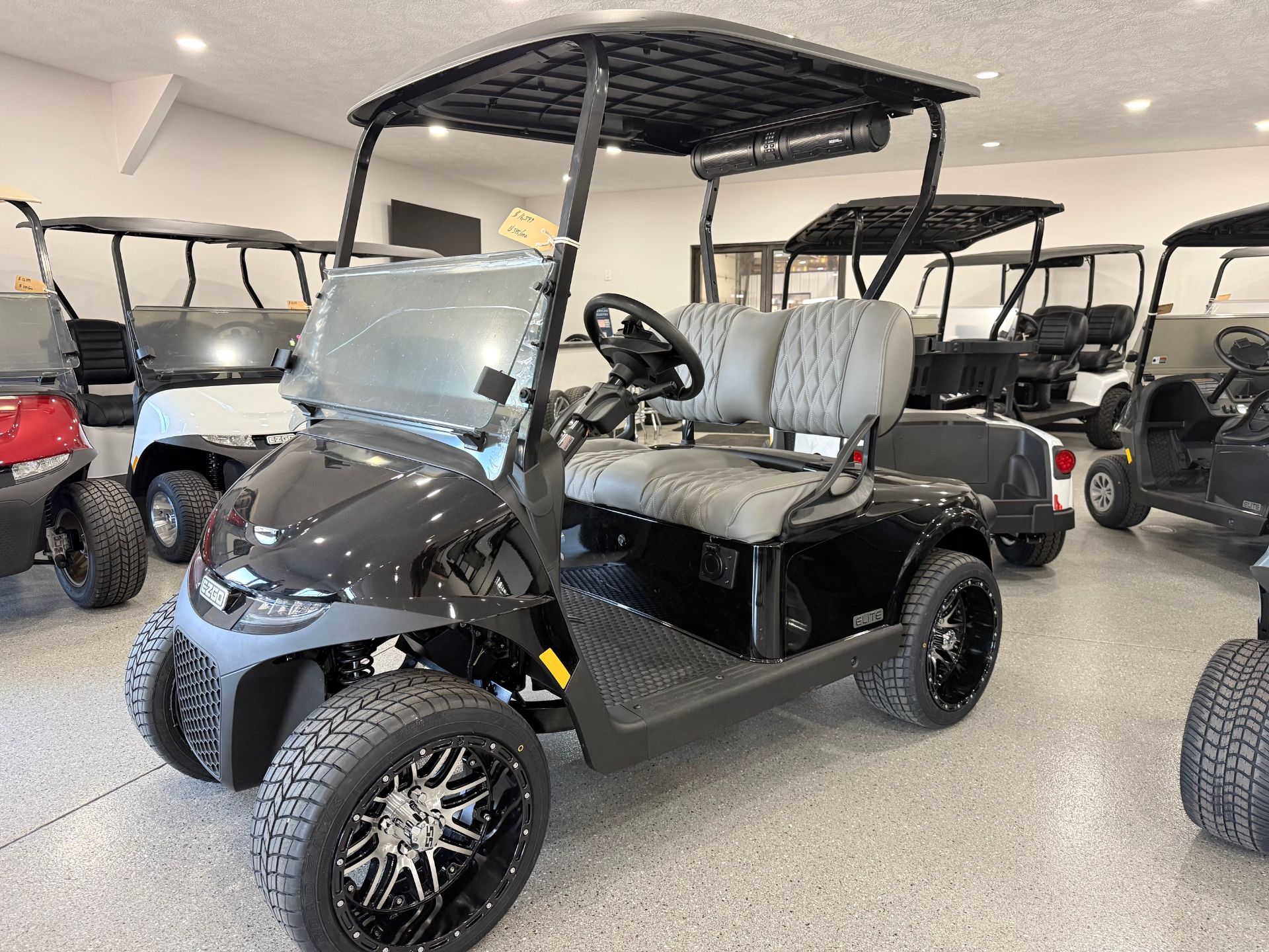 2026 E-Z-GO Freedom RXV2 ELiTE w/ Tech in Hawarden, Iowa - Photo 1