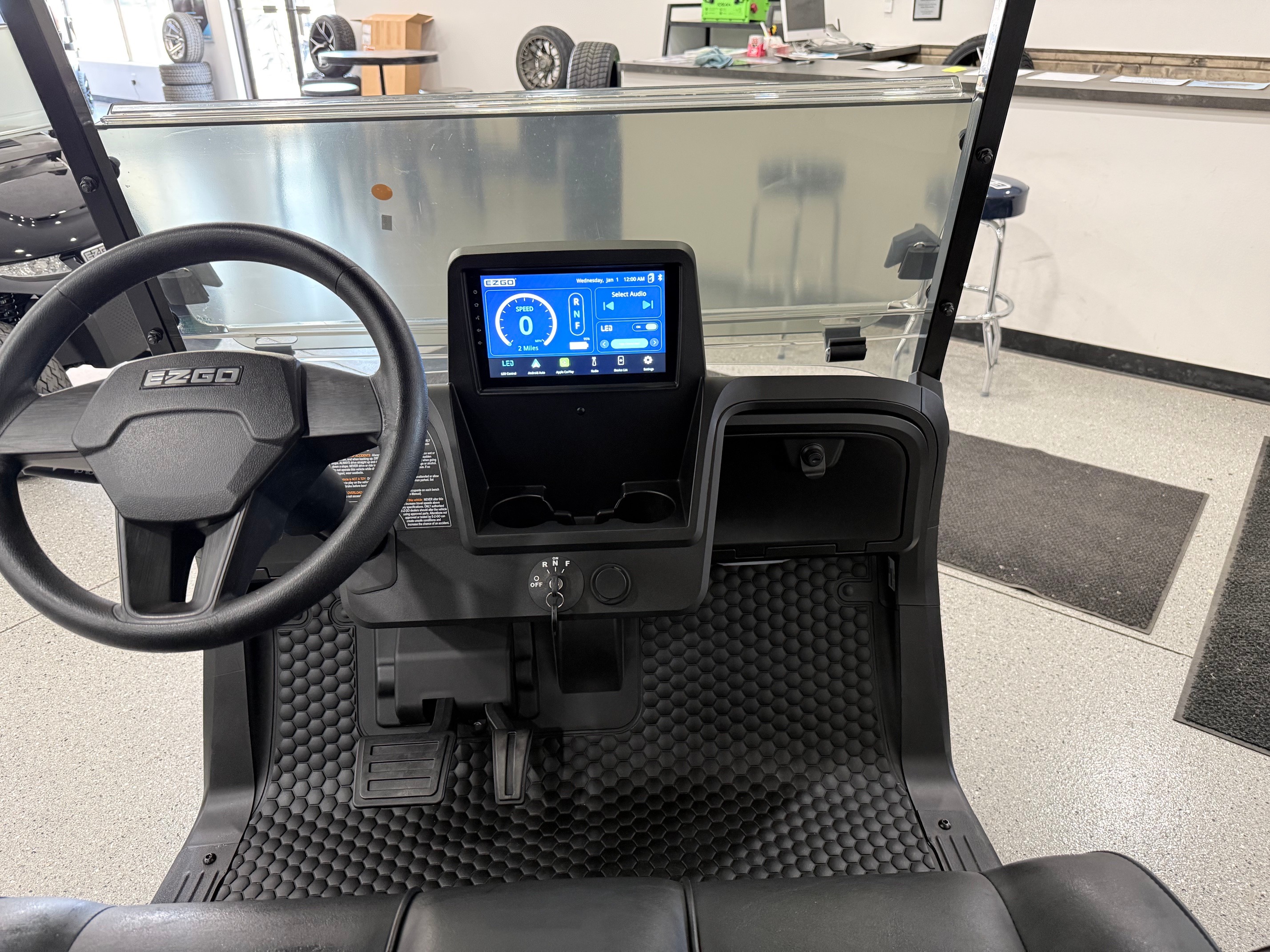 2026 EZGO RXV photo 3