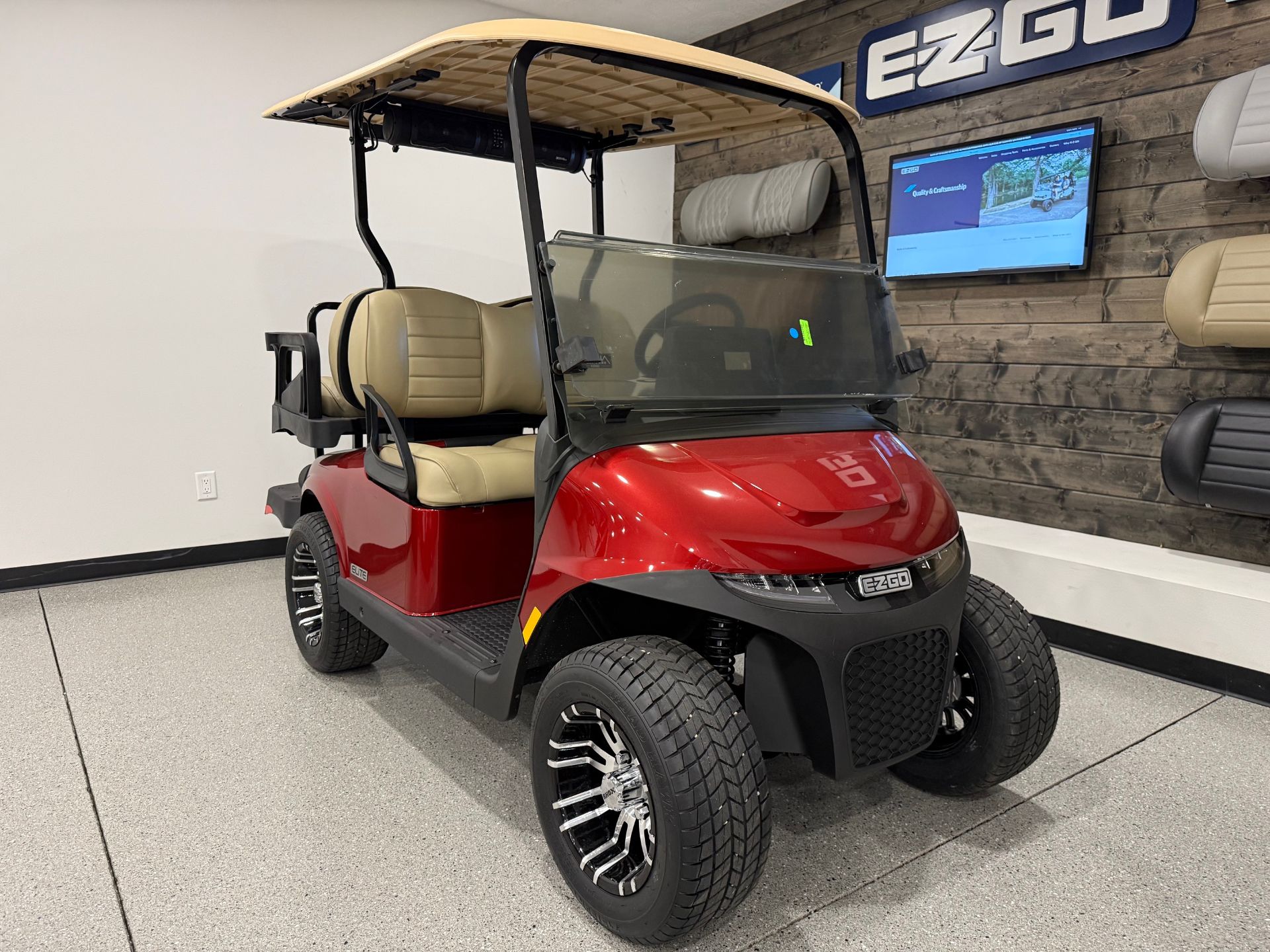 2026 E-Z-GO RXV 4 Touring ST 2.2 ELiTE in Hawarden, Iowa - Photo 2