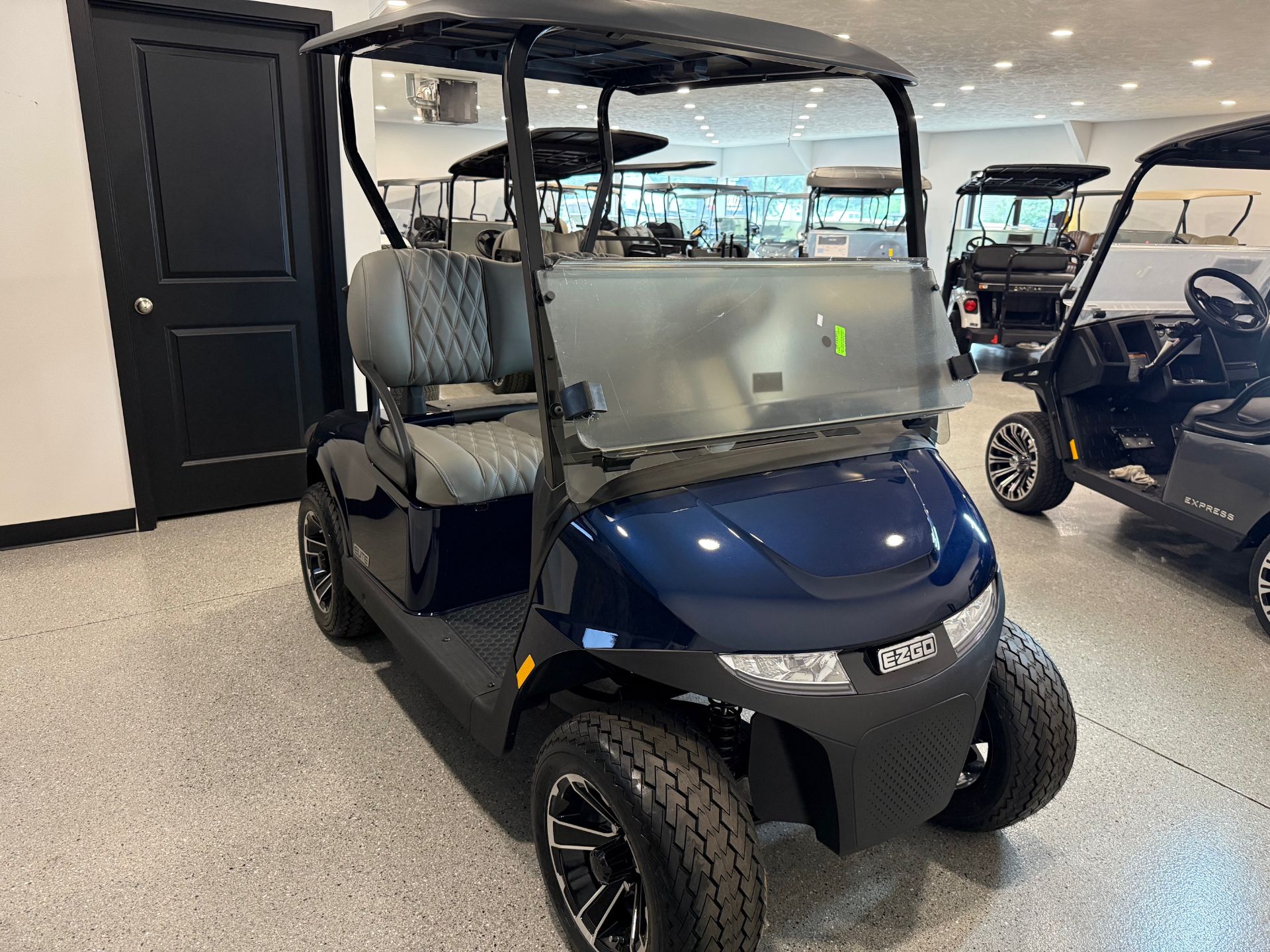 2026 E-Z-GO Freedom RXV 2.2 ELiTE in Hawarden, Iowa - Photo 3