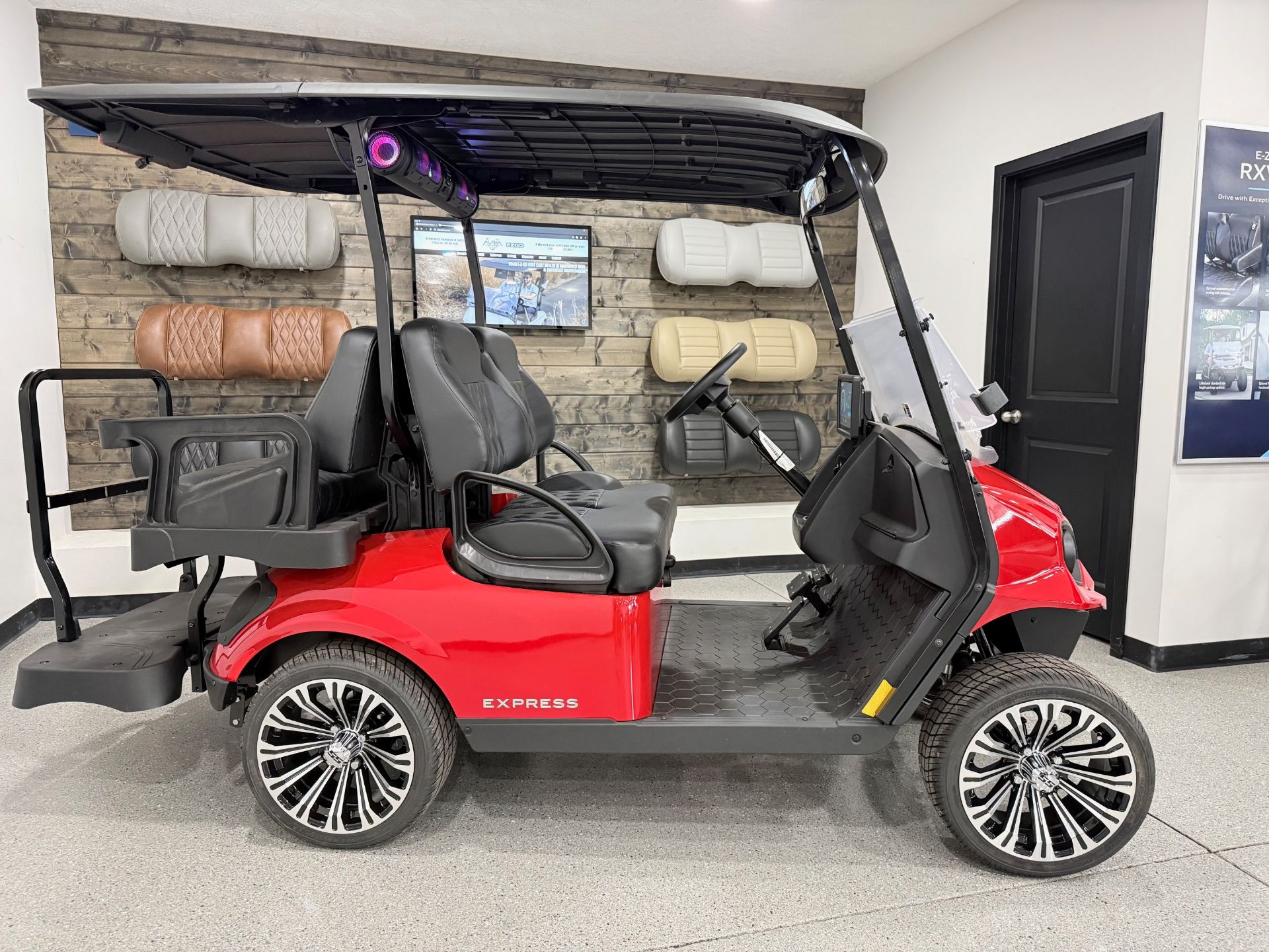 2026 E-Z-GO Express 4 Touring STL 13.5 Gas in Hawarden, Iowa - Photo 4