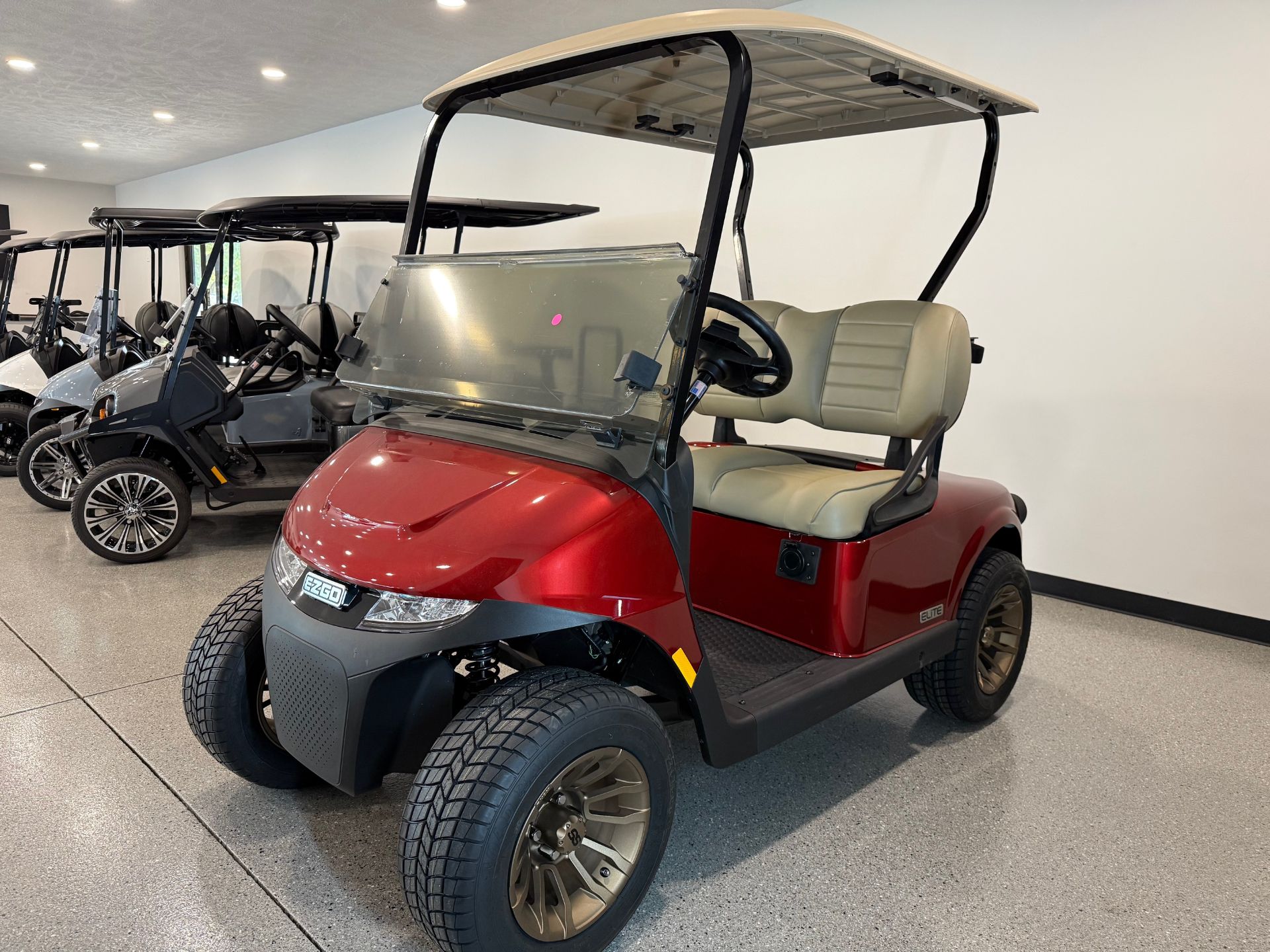 2026 E-Z-GO Freedom RXV 2.2 ELiTE in Hawarden, Iowa - Photo 2