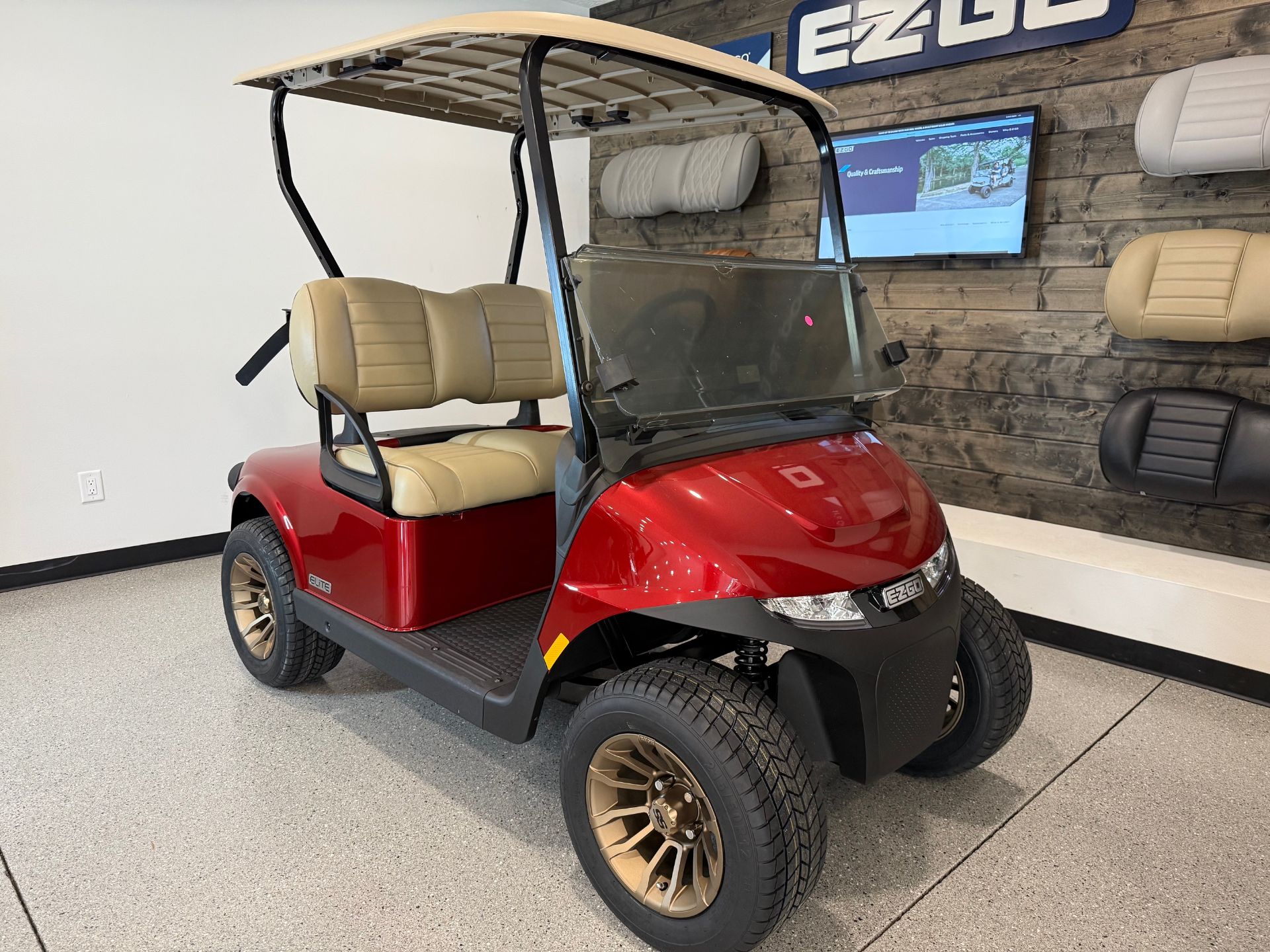 2026 E-Z-GO Freedom RXV 2.2 ELiTE in Hawarden, Iowa - Photo 3