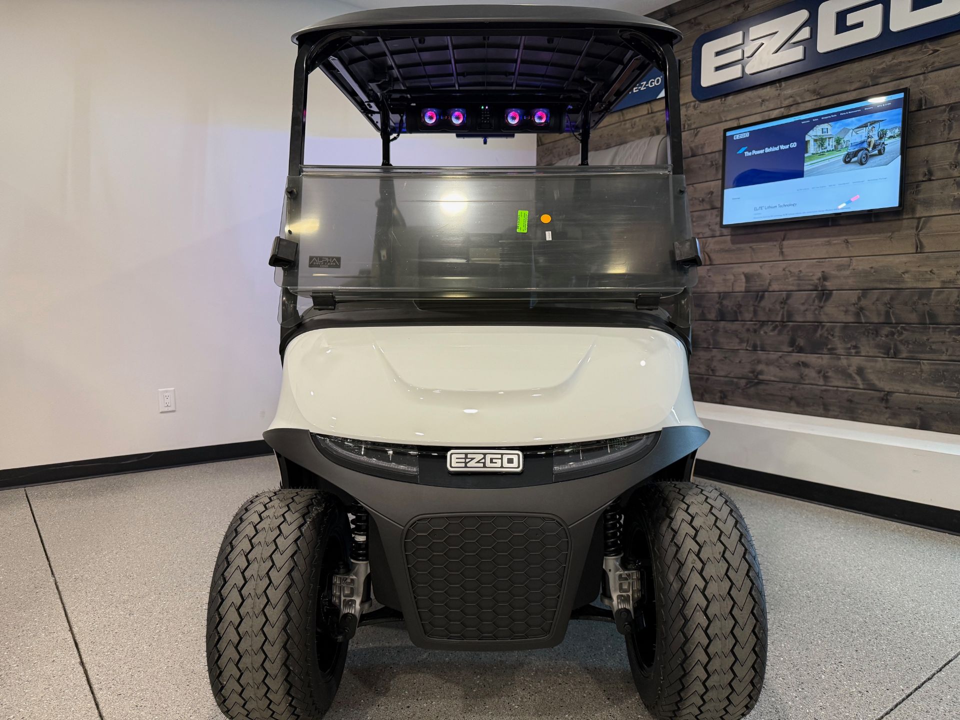 2026 E-Z-GO RXV 4 Touring STL 2.2 ELiTE in Hawarden, Iowa - Photo 5