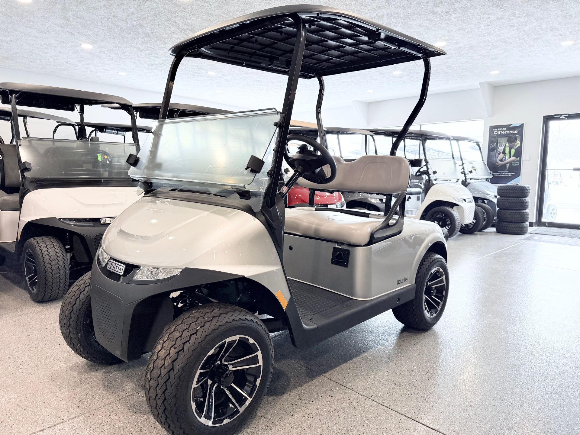 2026 E-Z-GO Freedom RXV2 2.2 ELiTE in Hawarden, Iowa - Photo 1