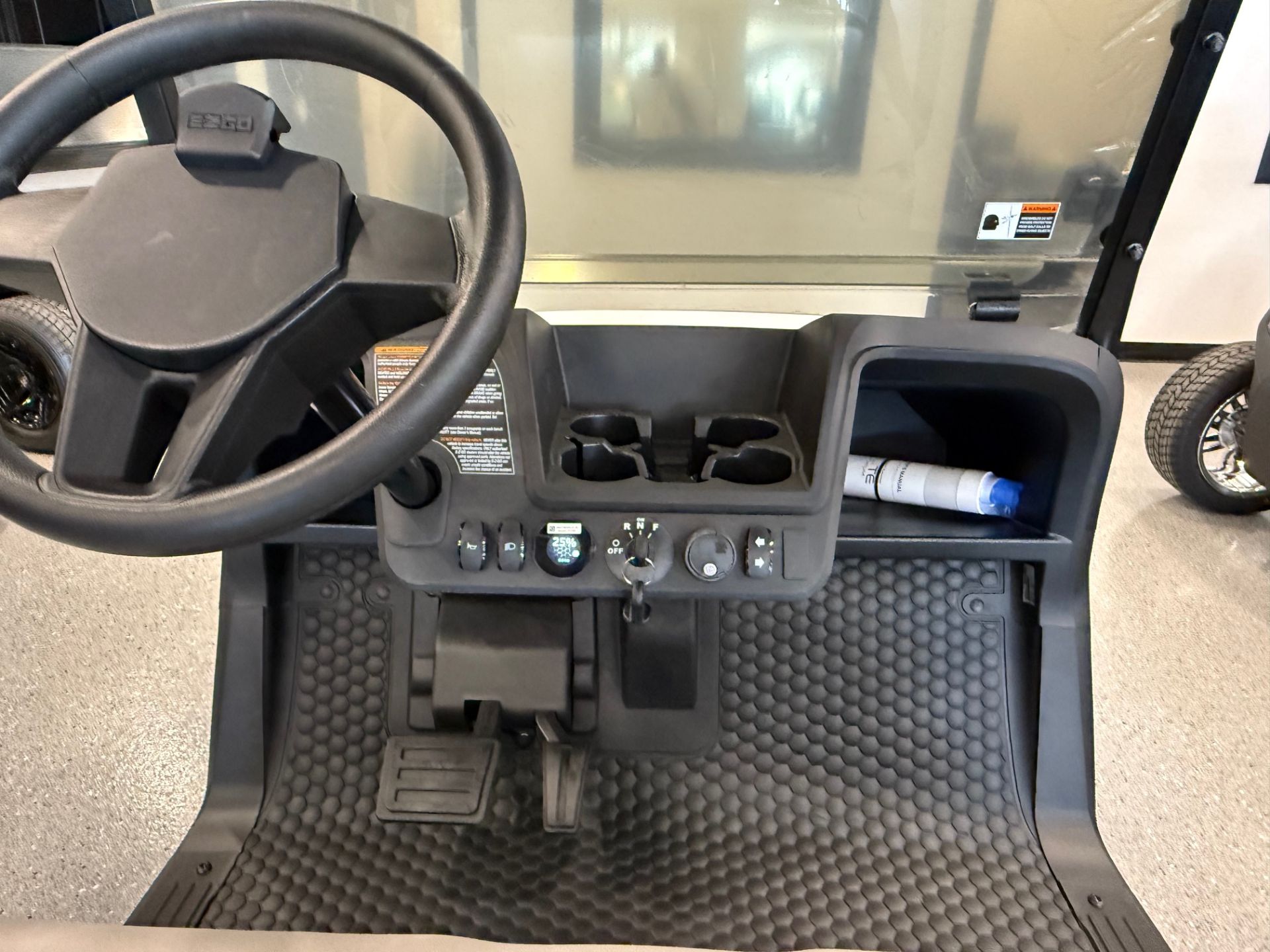 2026 E-Z-GO Freedom RXV2 2.2 ELiTE in Hawarden, Iowa - Photo 3