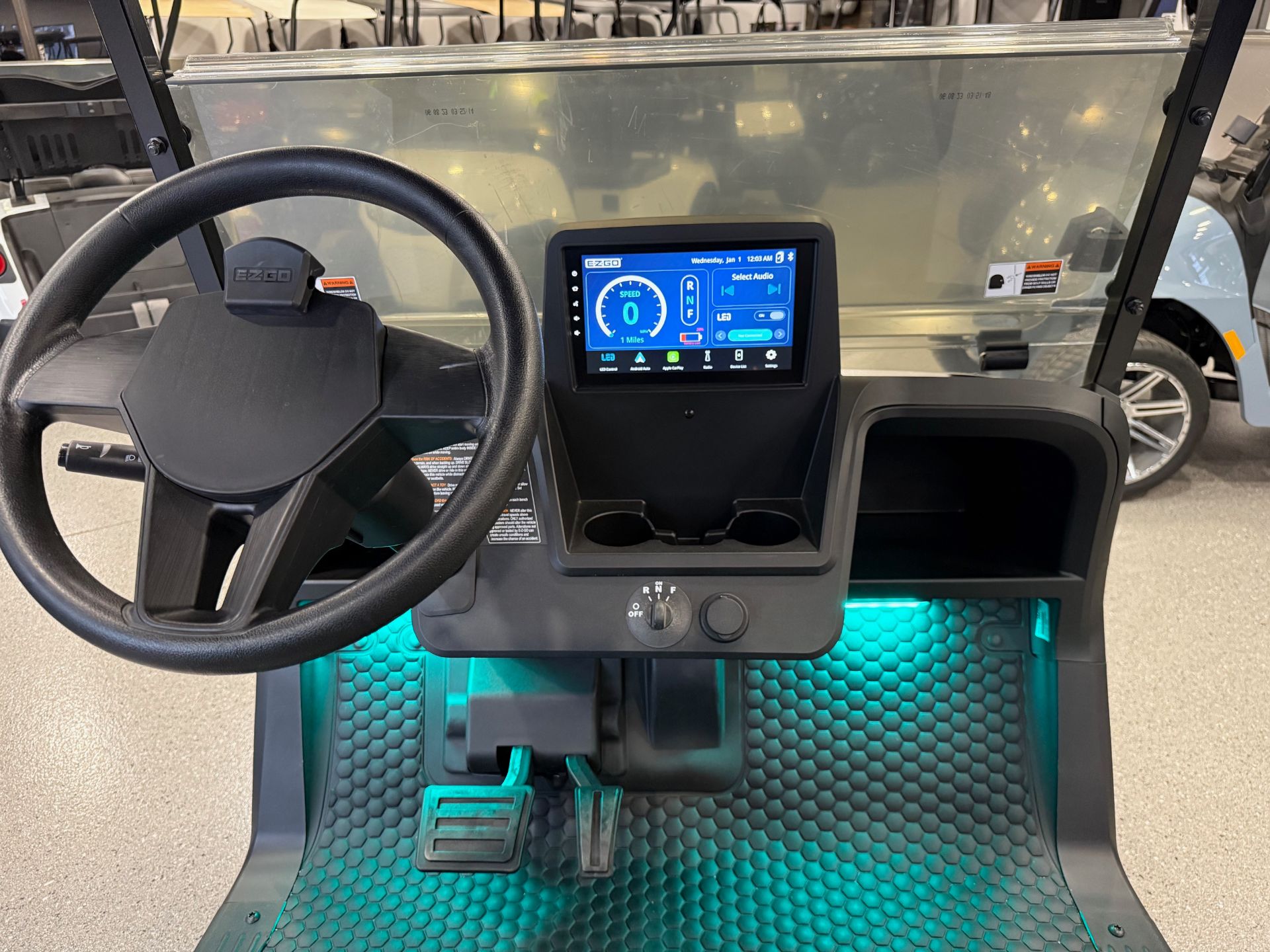 2026 E-Z-GO Freedom RXV2 ELiTE w/ Tech in Hawarden, Iowa - Photo 4