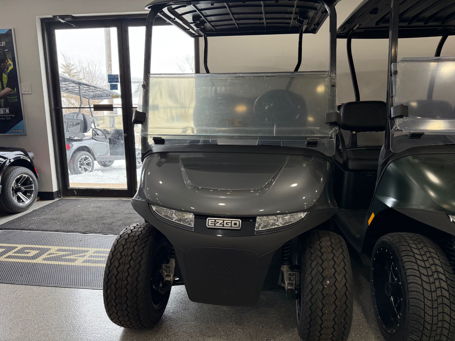 2025 E-Z-GO Freedom RXV EX1 in Hawarden, Iowa - Photo 4
