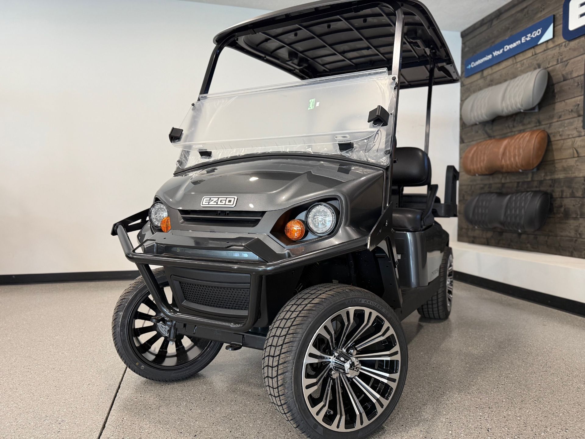 2025 E-Z-GO Express S4 EFI in Hawarden, Iowa - Photo 5