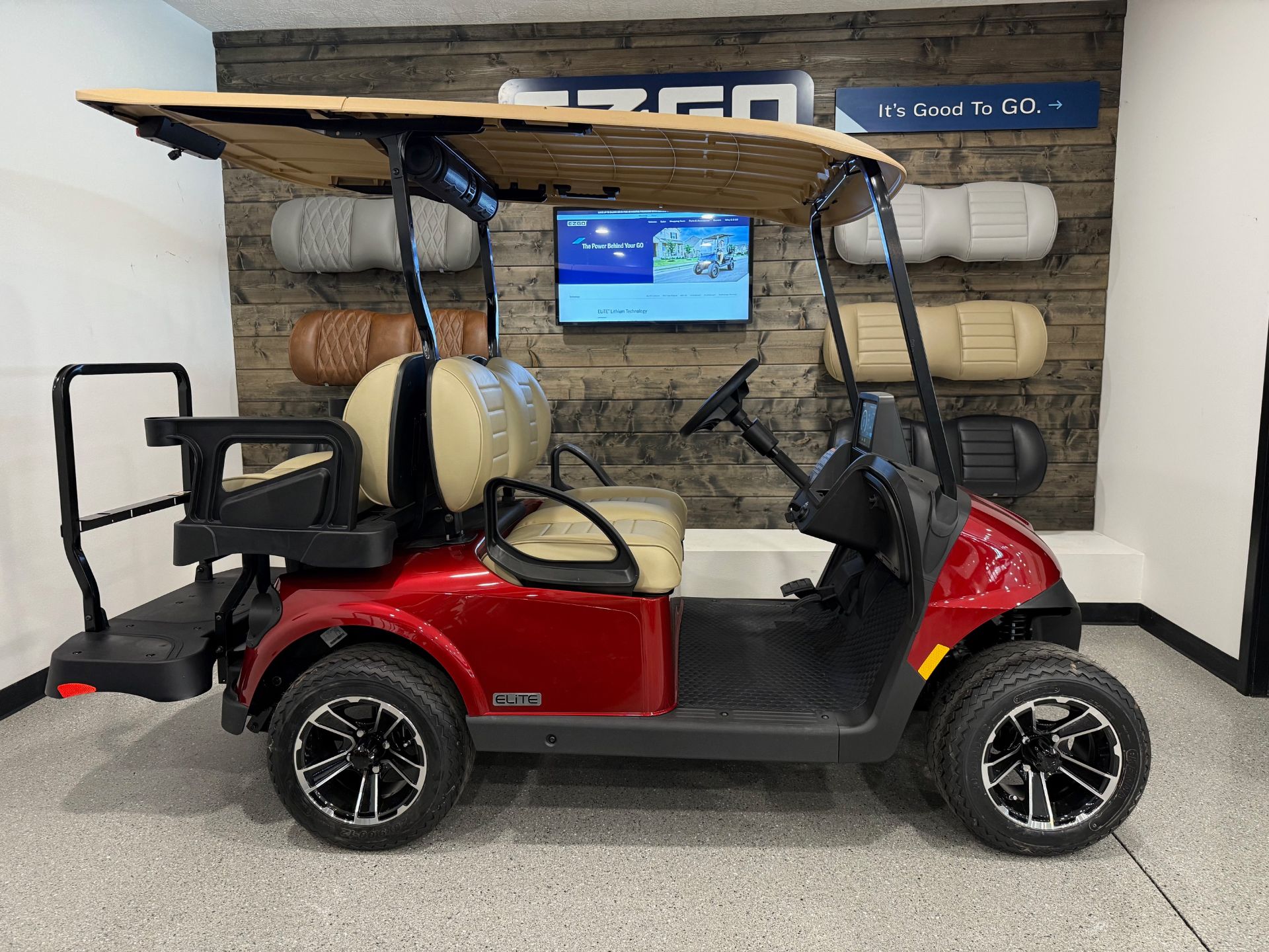 2026 E-Z-GO RXV 4 Touring ST 2.2 ELiTE in Hawarden, Iowa - Photo 1