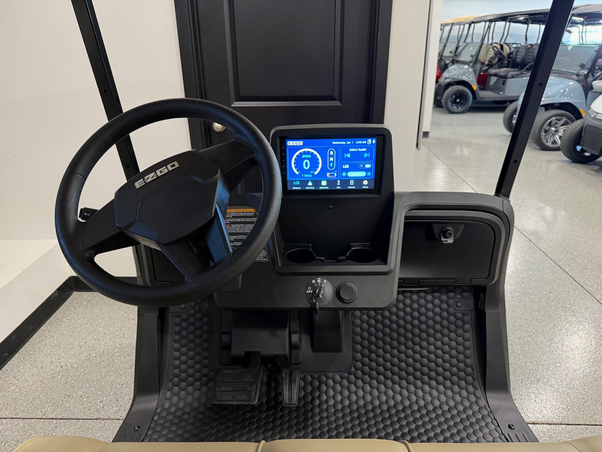 2026 E-Z-GO RXV 4 Touring ST 2.2 ELiTE in Hawarden, Iowa - Photo 3