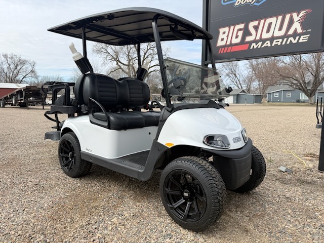 2022 EZGO Freedom photo 4