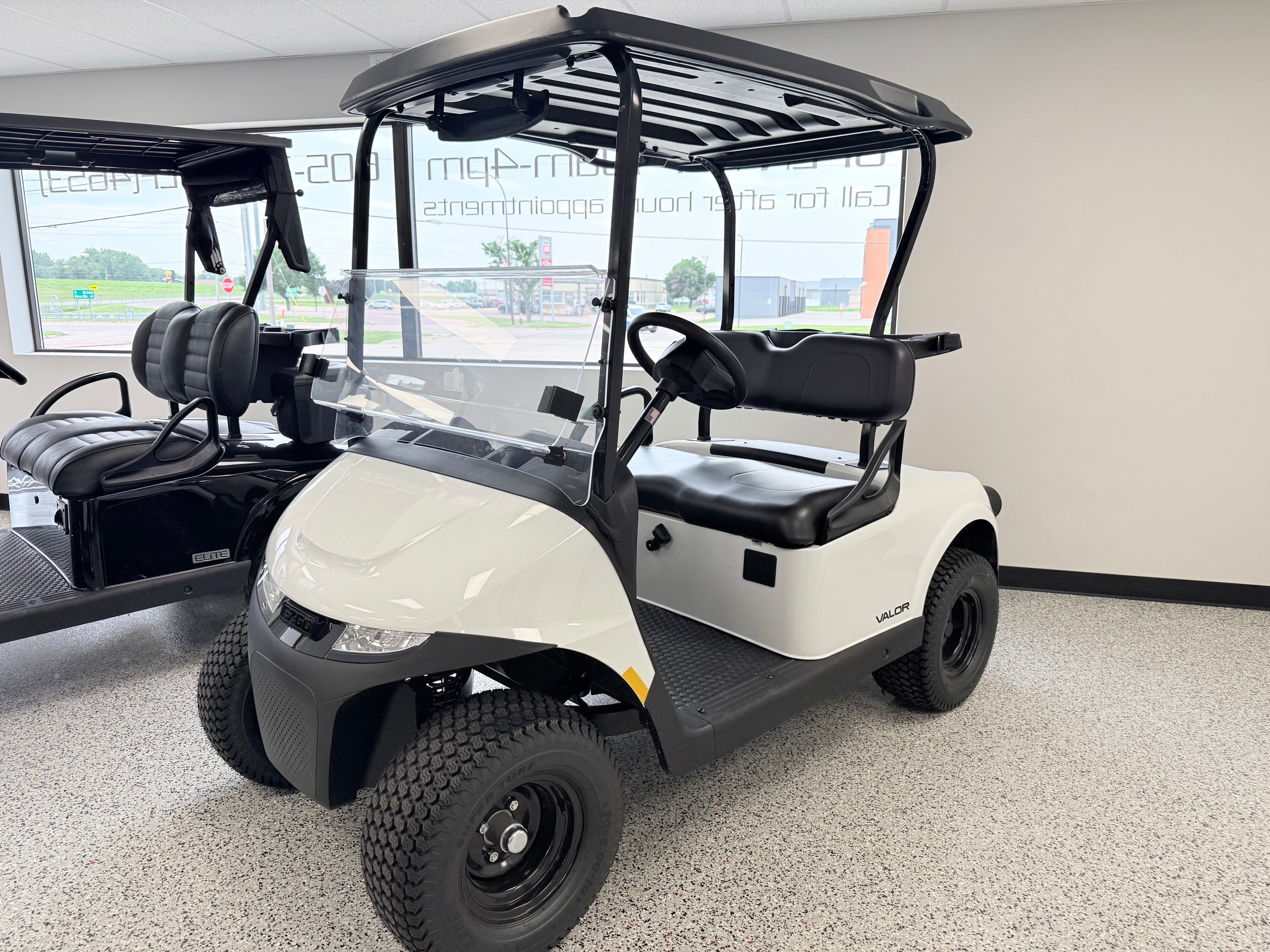 2026 EZGO RXV photo 4