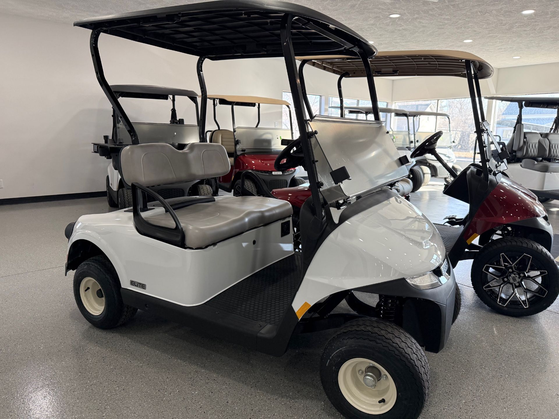 2026 E-Z-GO Freedom RXV2 ELiTE 2.2 in Hawarden, Iowa - Photo 1