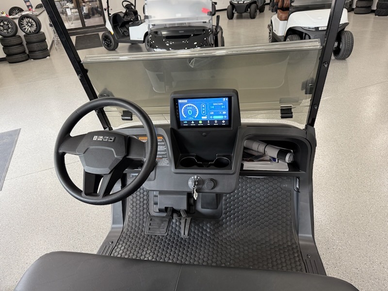 2026 EZGO RXV photo 4