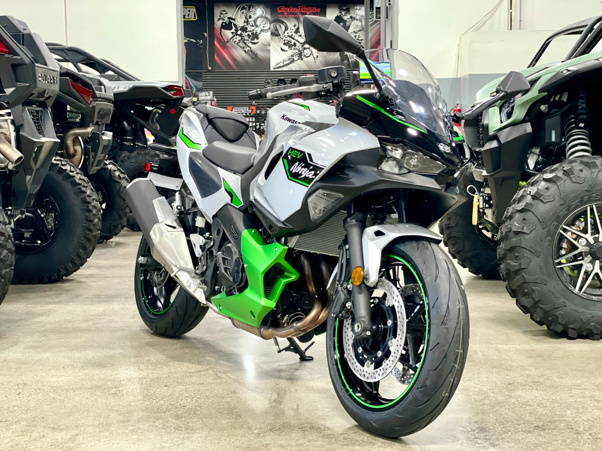 New 2024 Kawasaki Ninja 7 Hybrid ABS Metallic Bright Silver