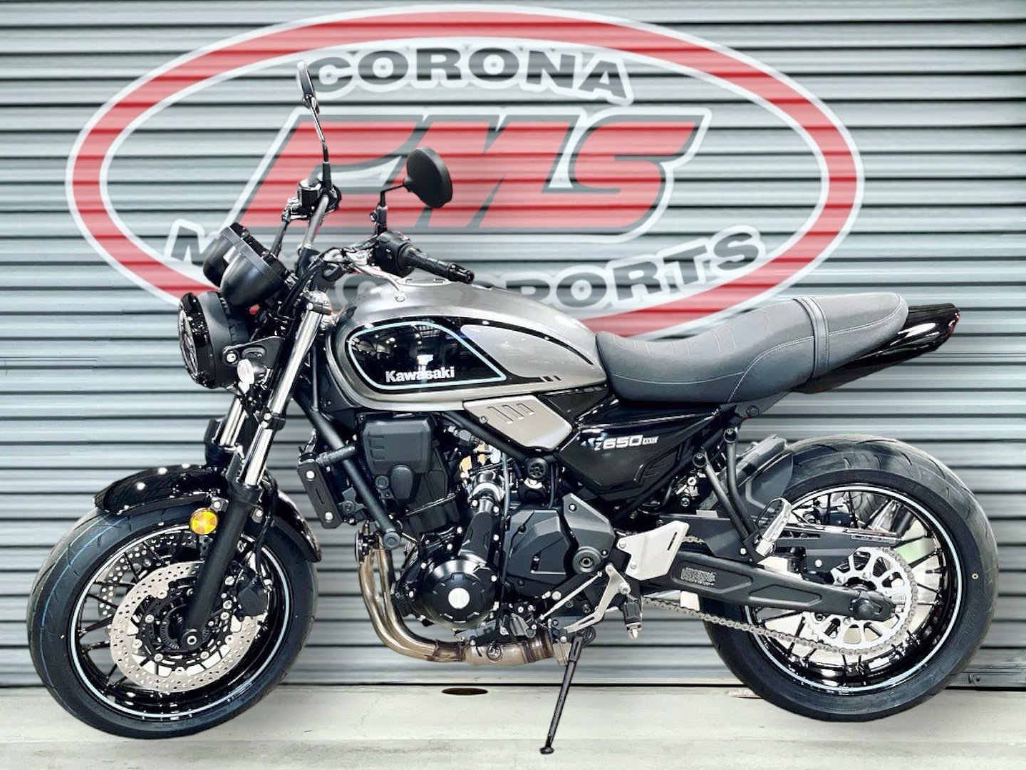 New 2023 Kawasaki Z650RS Metallic Moondust Gray / Ebony