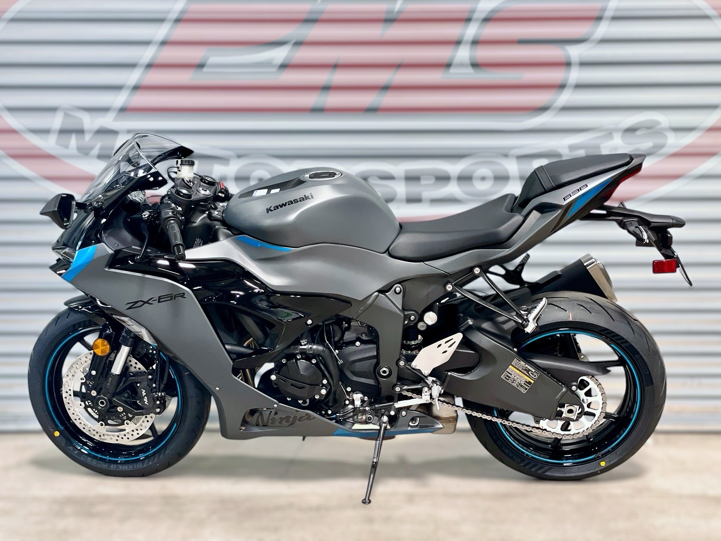 New 2025 Kawasaki Ninja ZX-6R Metallic Matte Dark Gray