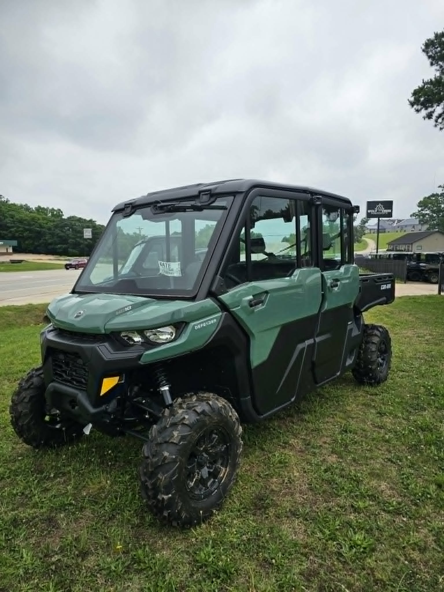 2026 Can-Am™ Defender MAX DPS CAB HD10 1