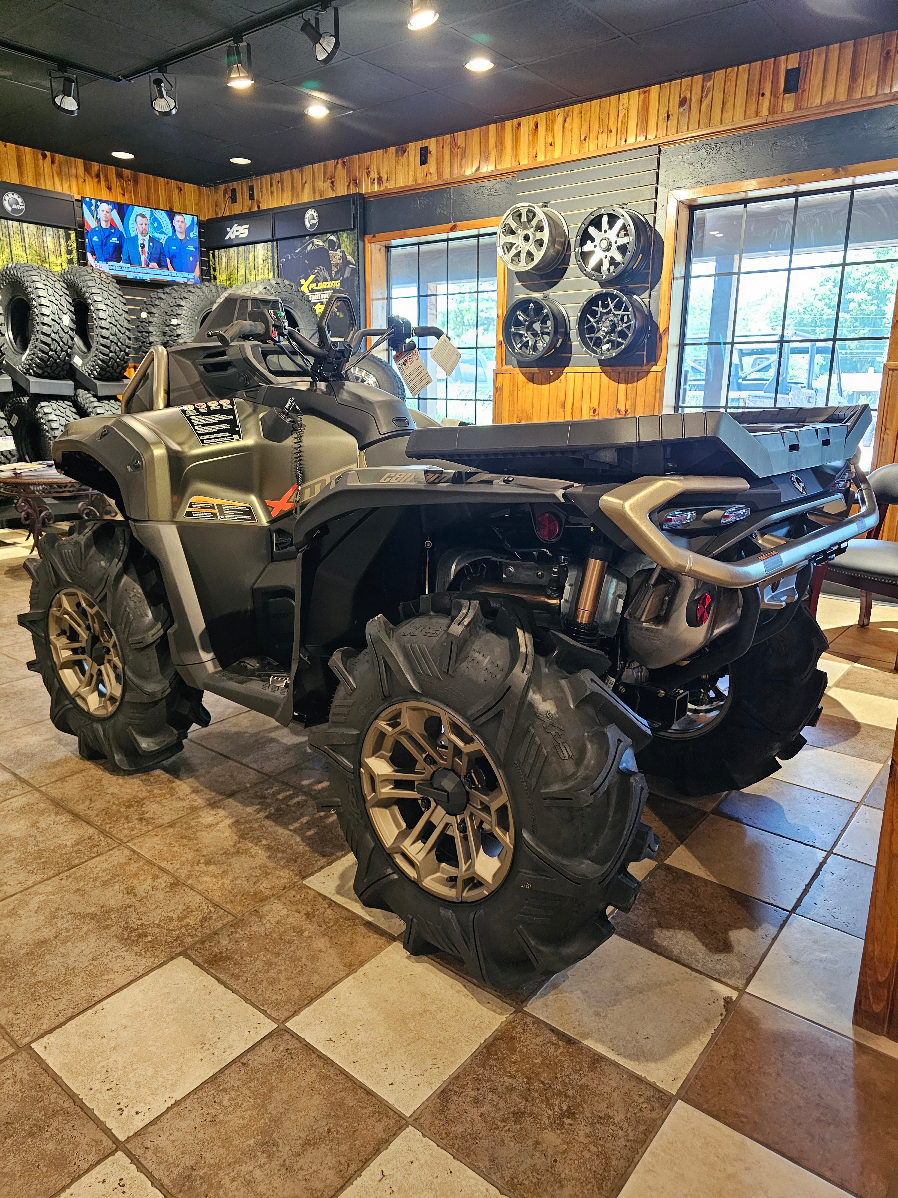 2026 Can-Am™ Outlander X MR 1000R 3