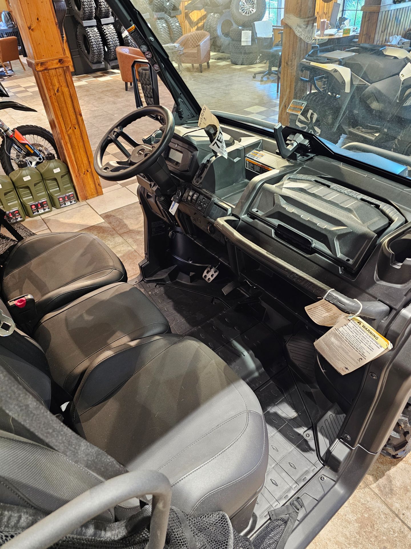 2026 Can-Am™ Defender XT HD7 4