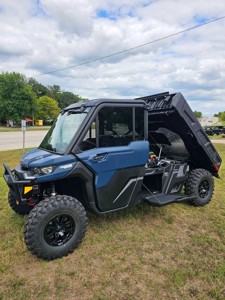 2026 Can-Am™ Defender PRO Limited 1