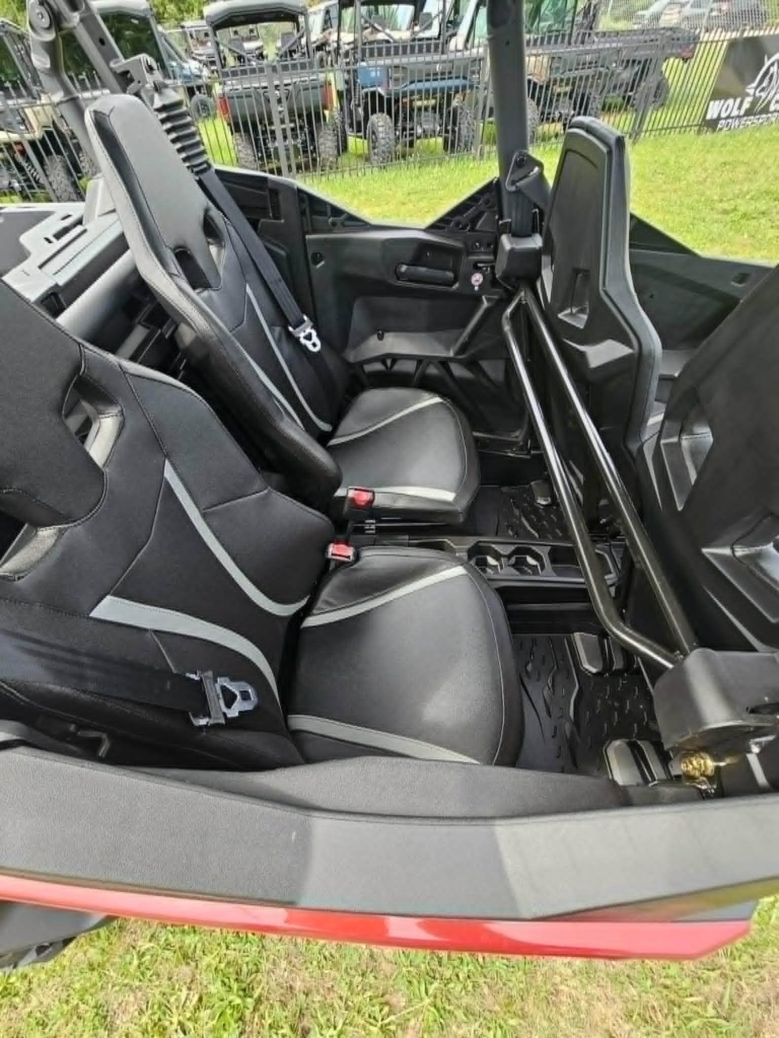 2026 Can-Am™ Commander MAX XT 1000R 3