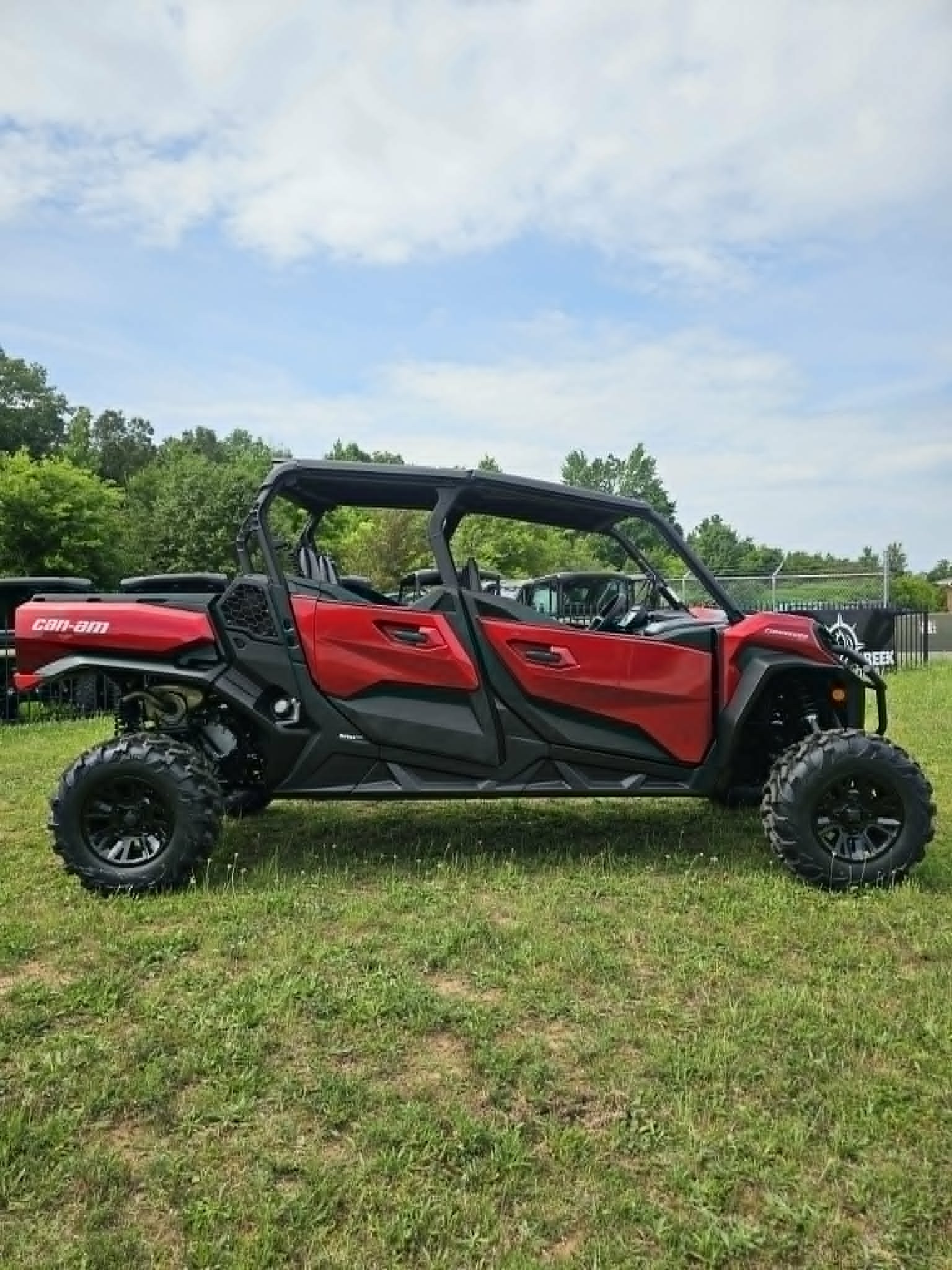 2026 Can-Am™ Commander MAX XT 1000R 5