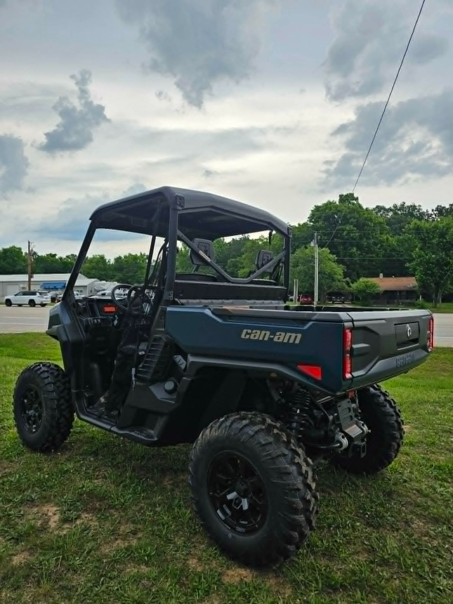 2026 Can-Am™ Defender XT HD11 with 10.25 in. touchscreen displa 3