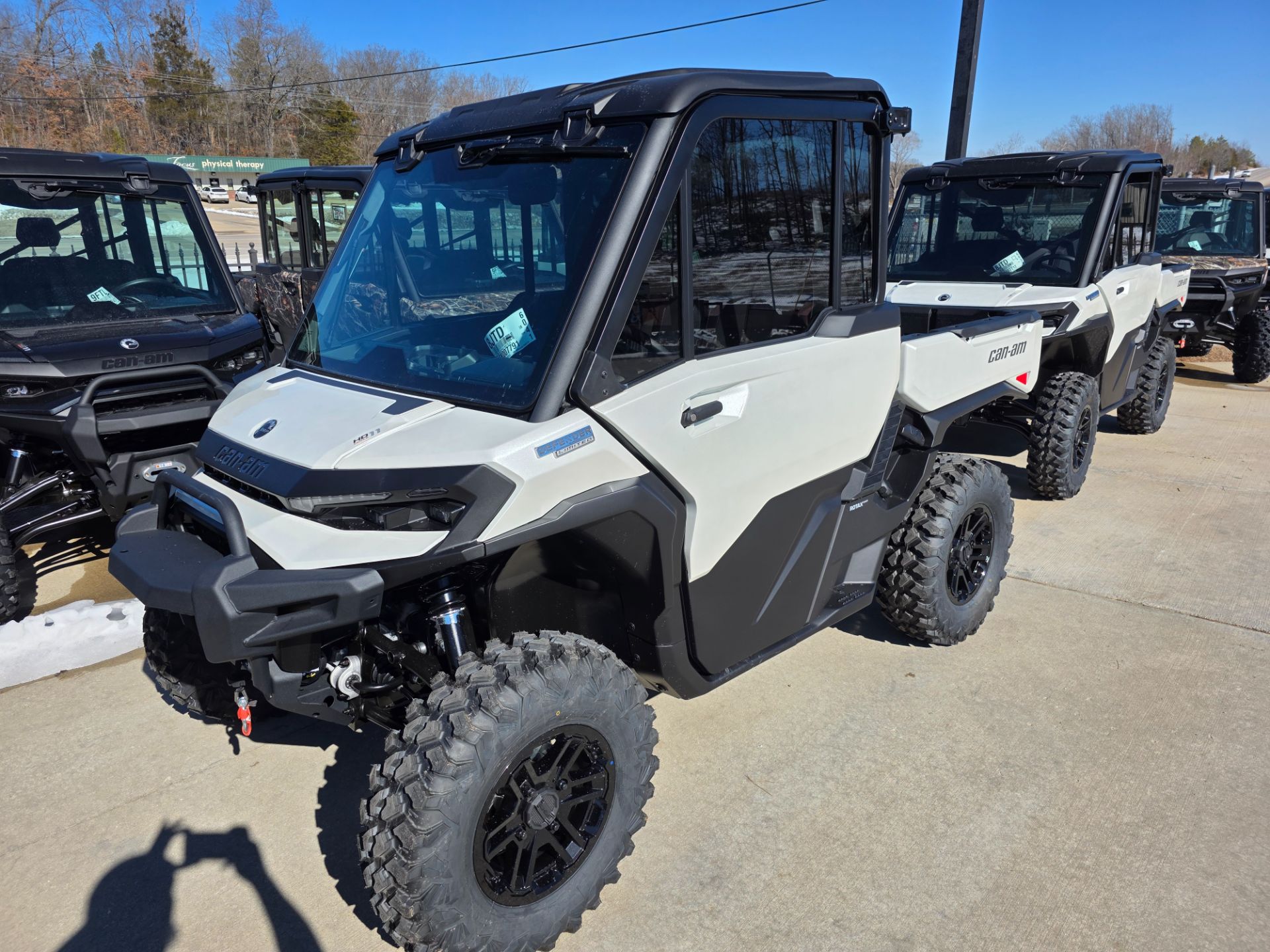 2026 Can-Am™ Defender Limited HD11 2
