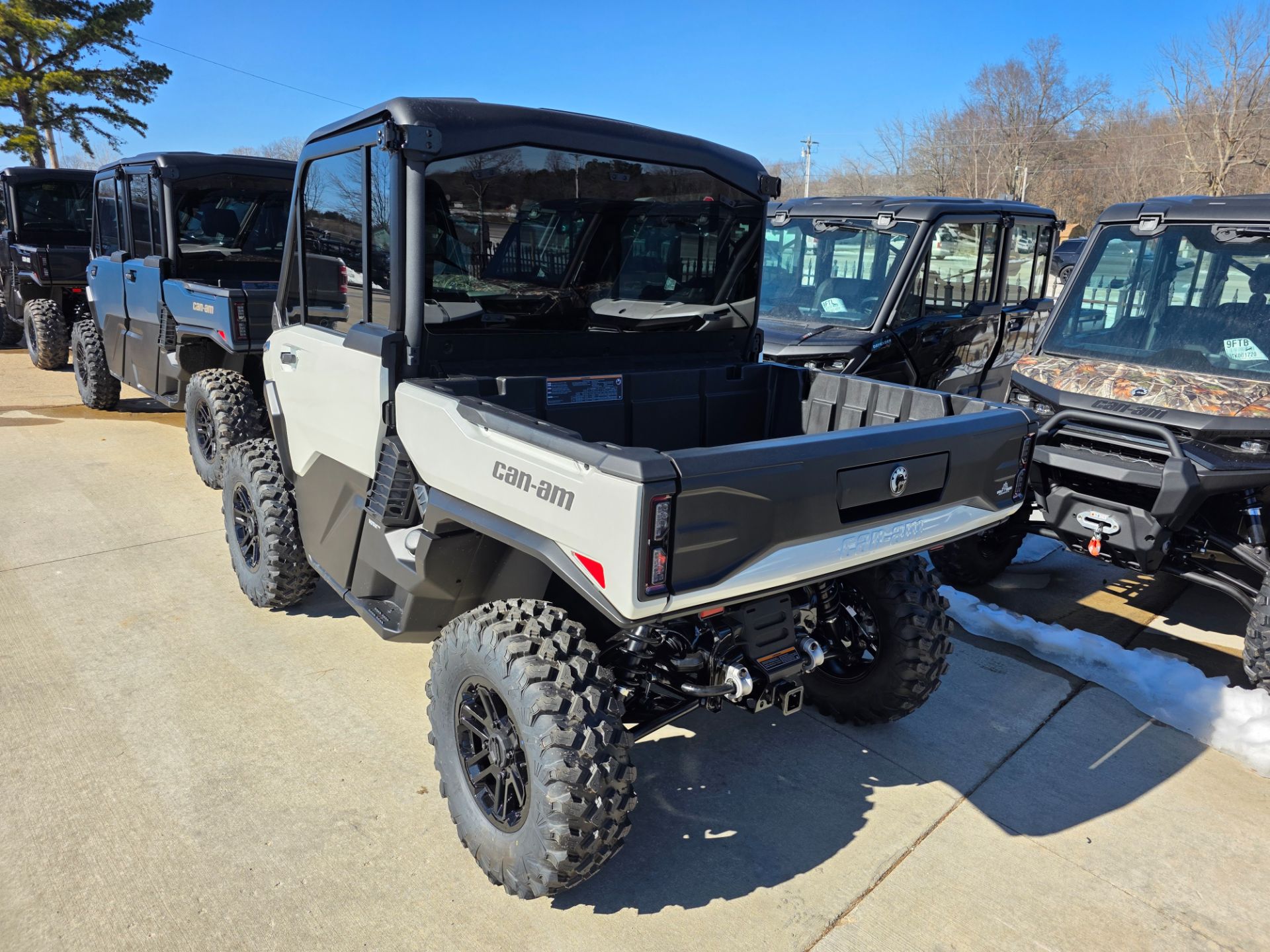 2026 Can-Am™ Defender Limited HD11 4