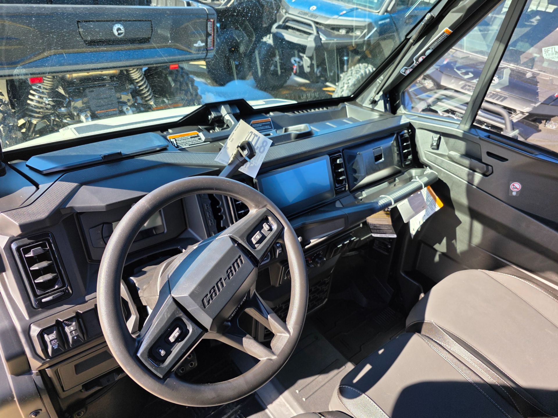 2026 Can-Am™ Defender Limited HD11 5