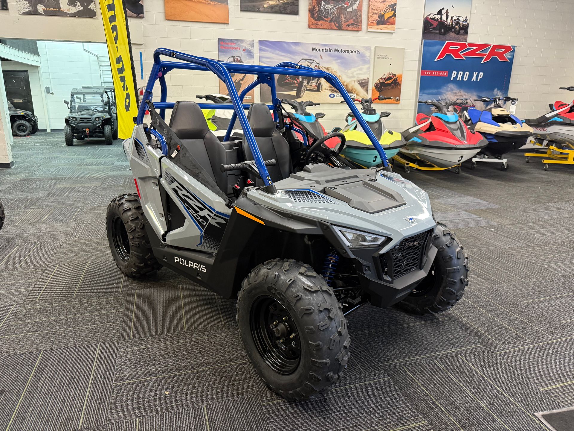 2026 Polaris RZR 200 EFI 5