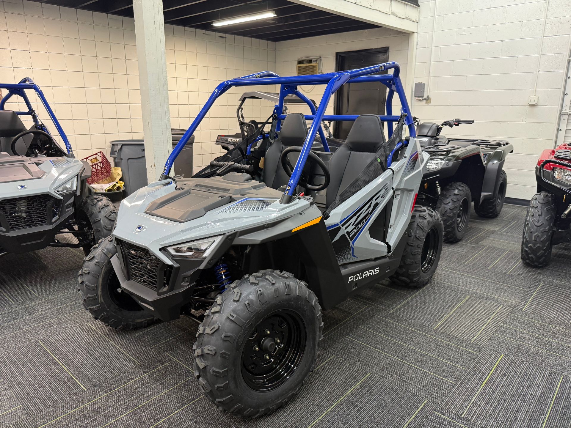 2026 Polaris RZR 200 EFI 3