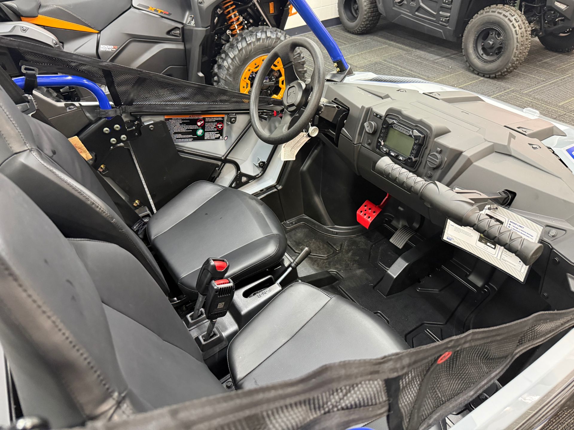 2026 Polaris RZR 200 EFI 7