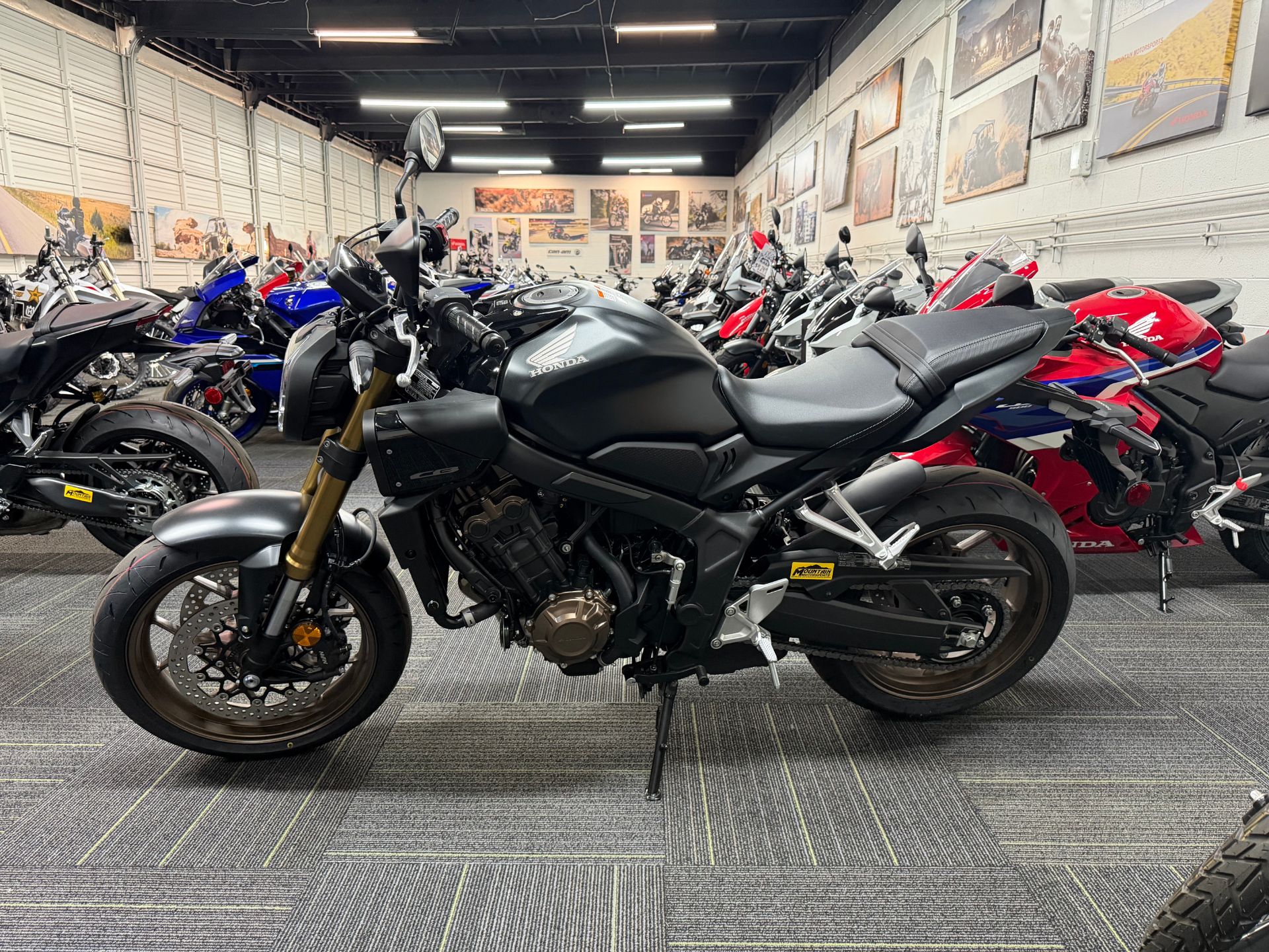 2026 Honda CB650R E-Clutch 6