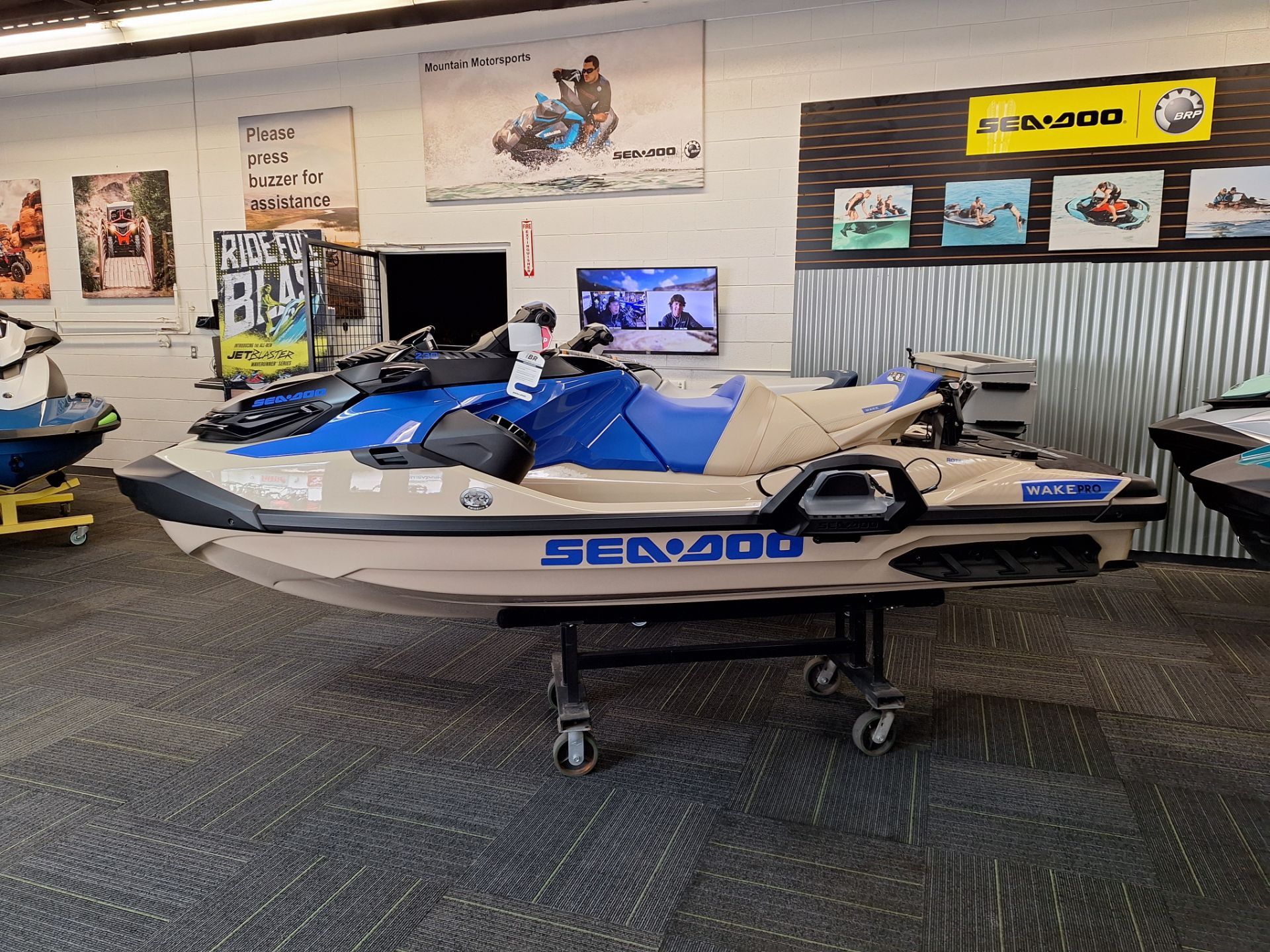 2025 Sea-Doo Wake Pro 230 4