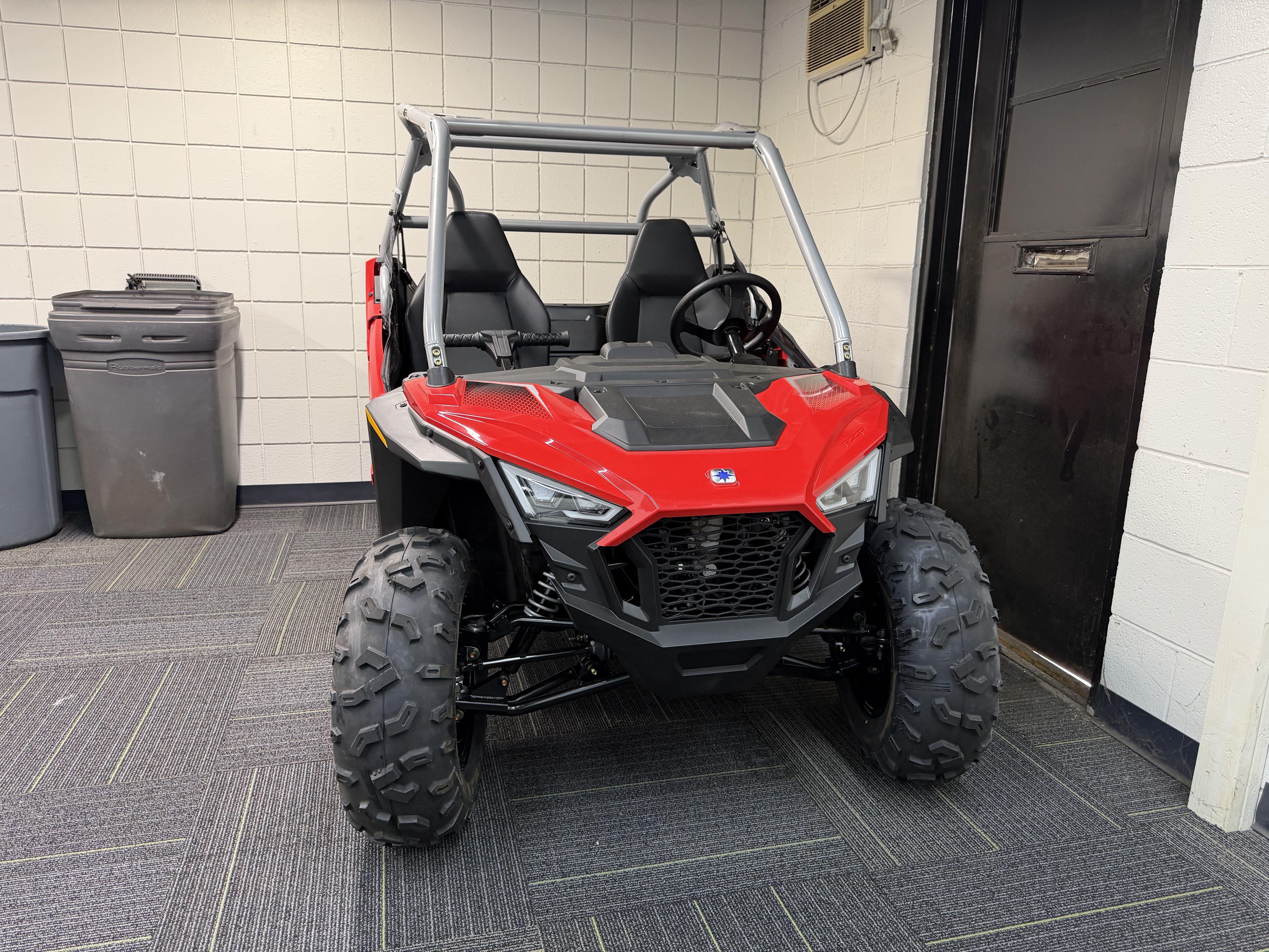 2026 Polaris RZR 200 EFI 4
