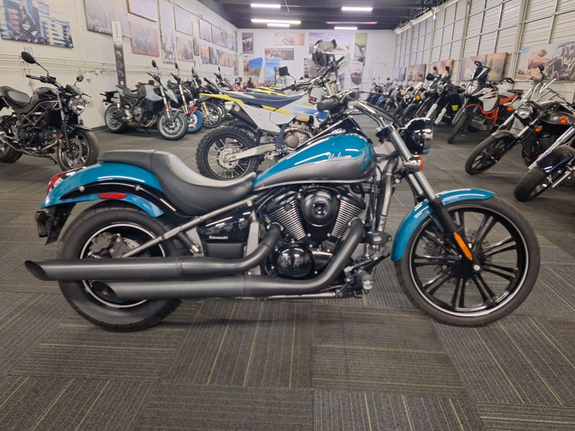 2022 Kawasaki Vulcan 900 Custom 2