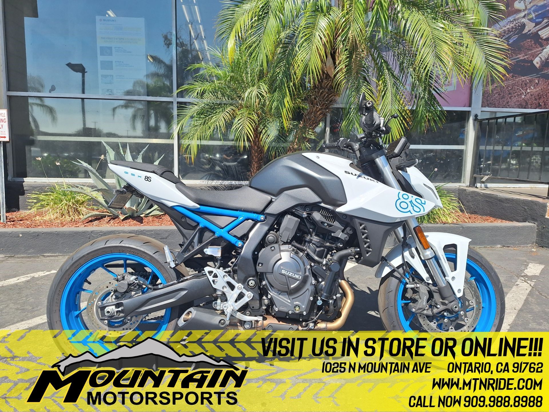 2023 Suzuki GSX-8S 1