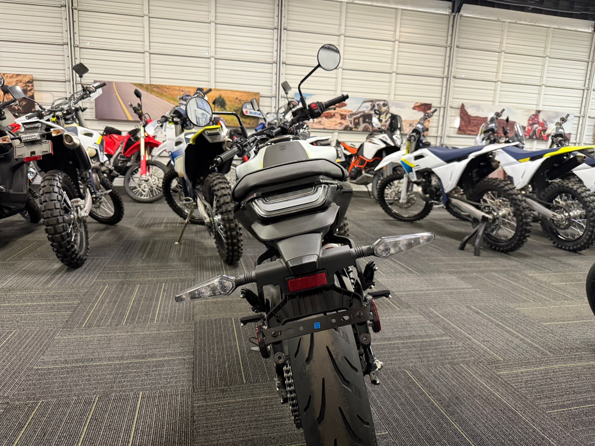 2024 Husqvarna Vitpilen 401 3