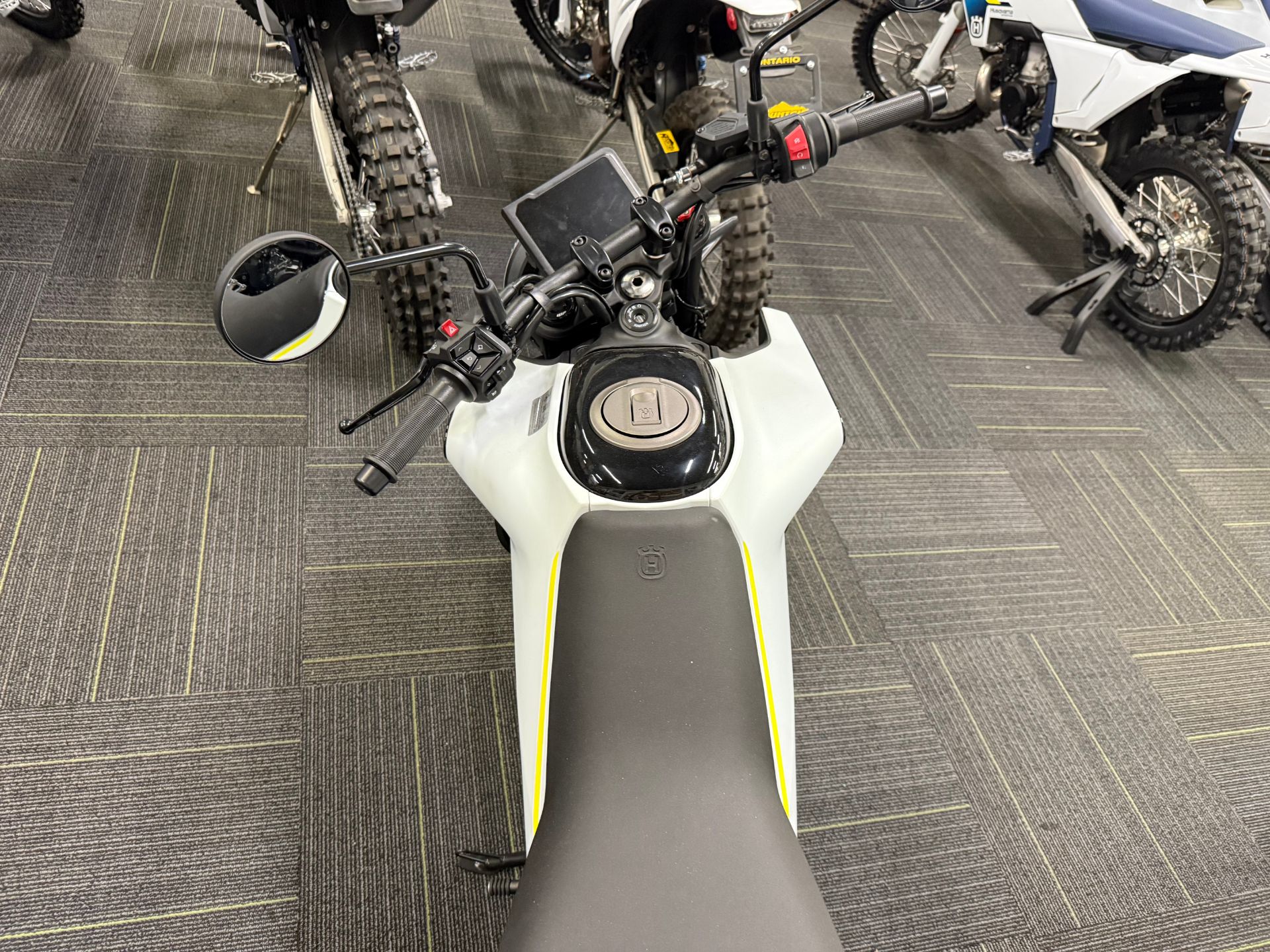 2024 Husqvarna Vitpilen 401 4