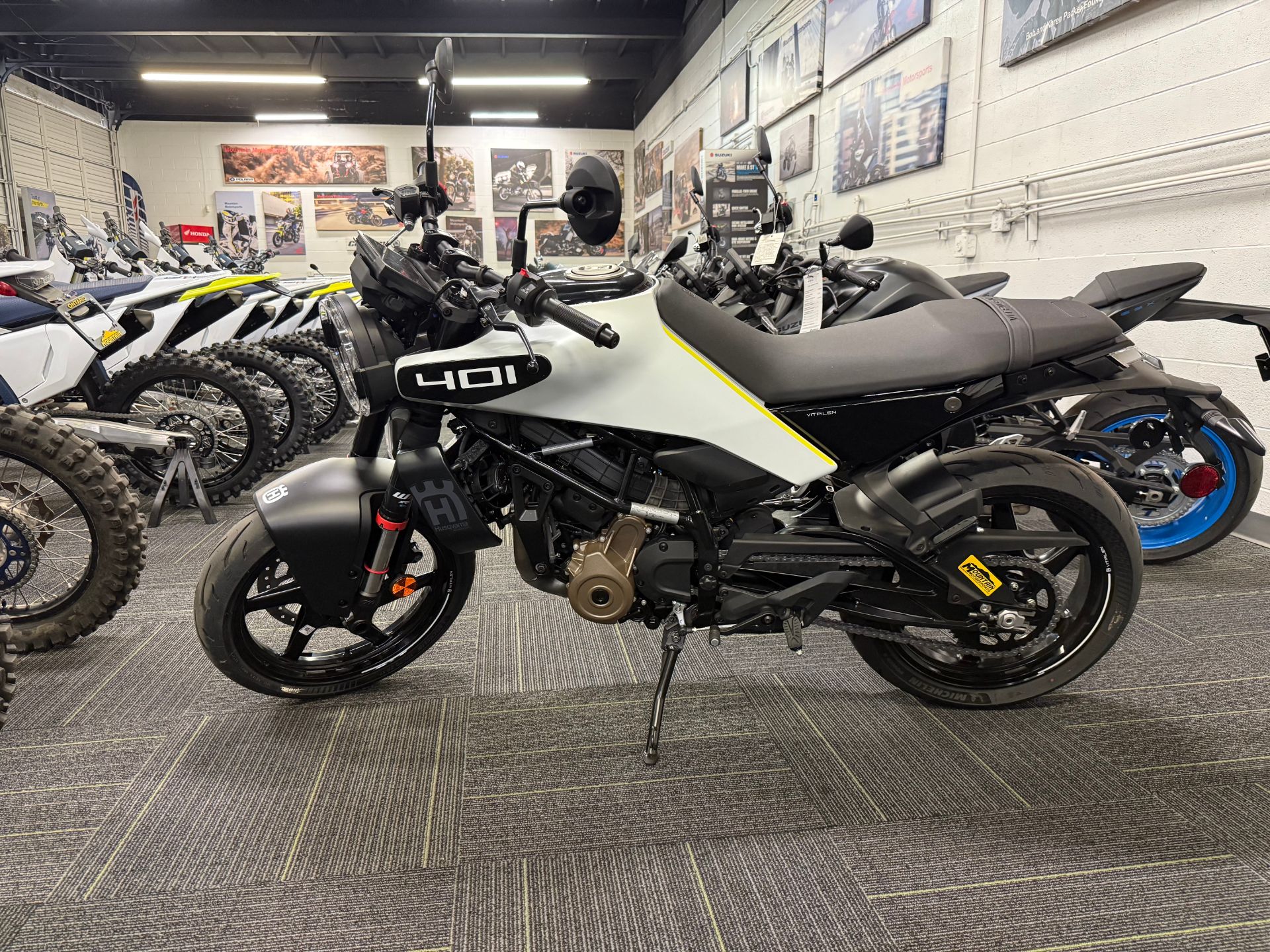 2024 Husqvarna Vitpilen 401 5