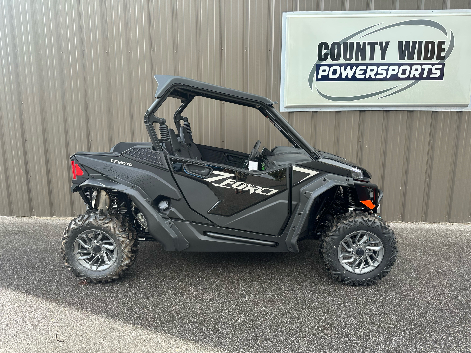 2025  ZForce 800 Trail 1