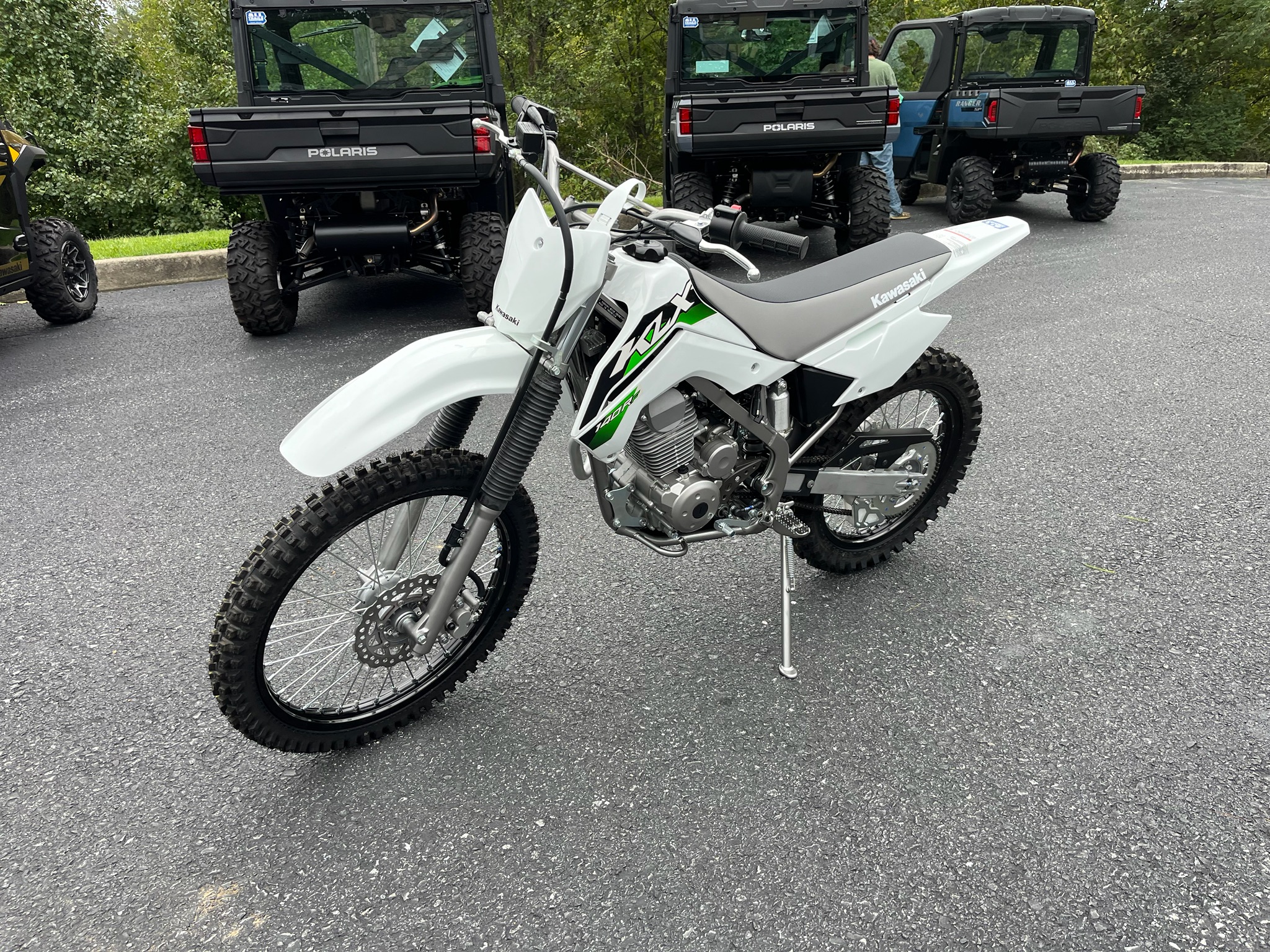 2026 Kawasaki KLX®140R F 4