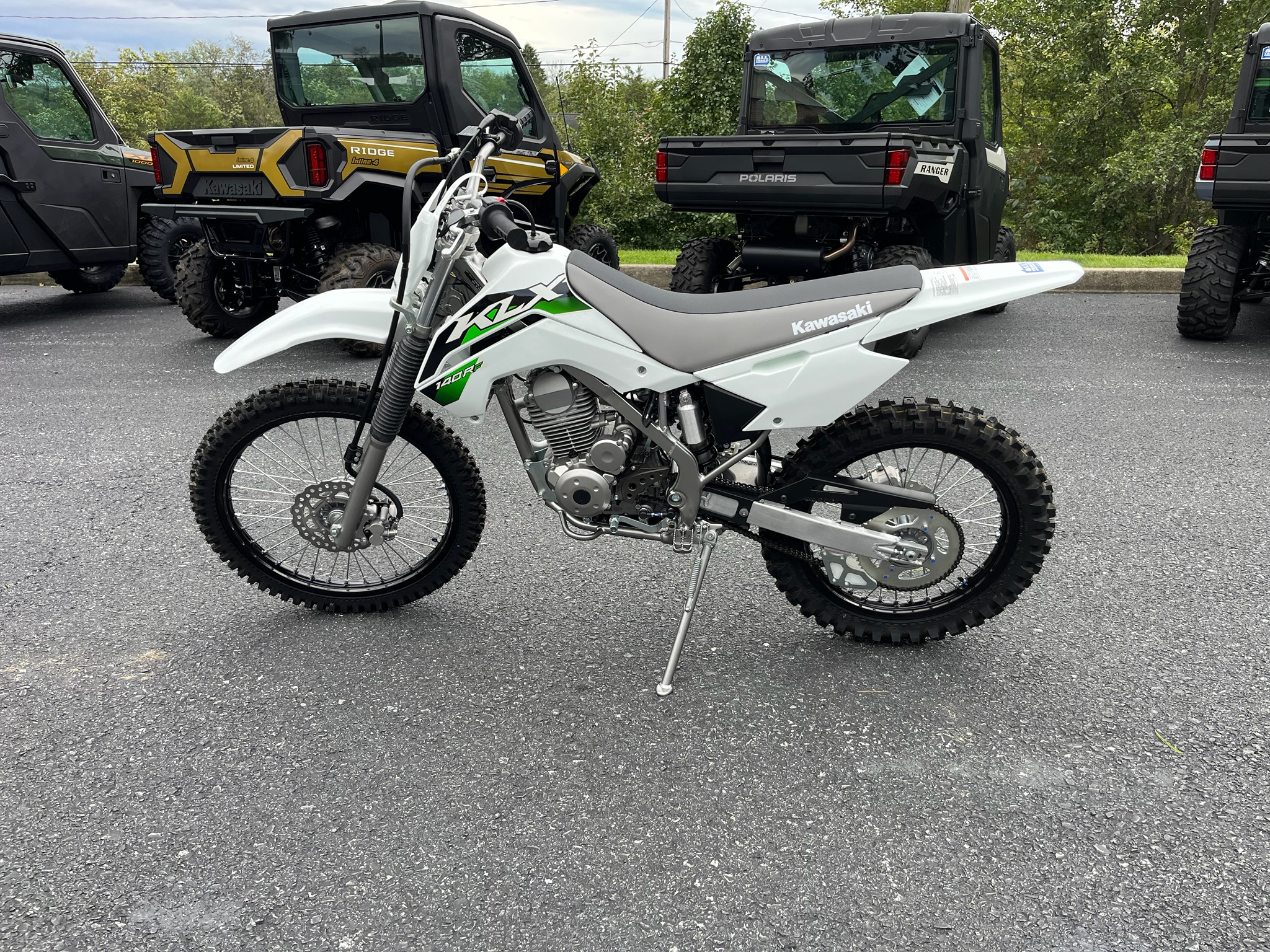 2026 Kawasaki KLX®140R F 5