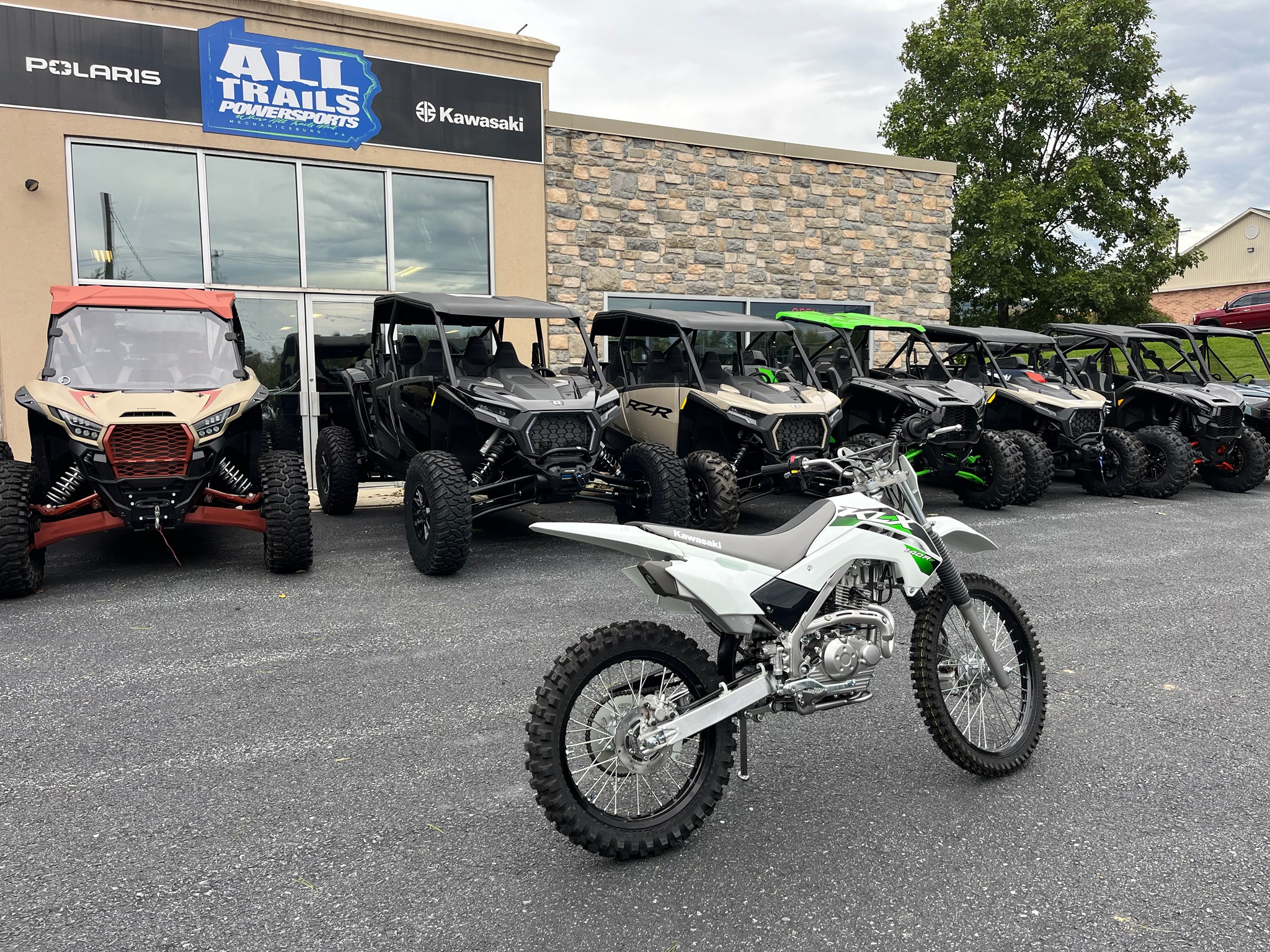 2026 Kawasaki KLX®140R F 8