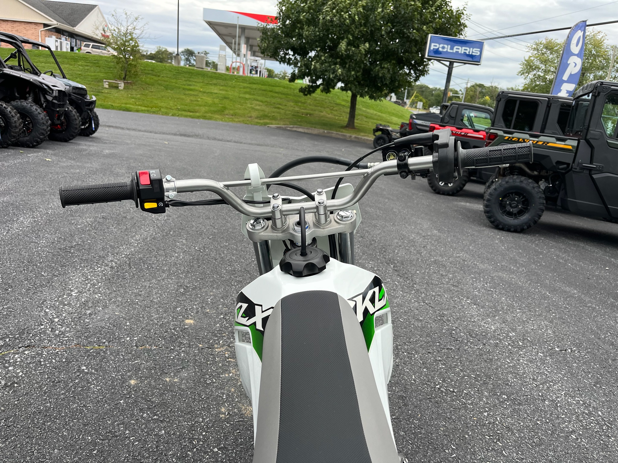 2026 Kawasaki KLX®140R F 10