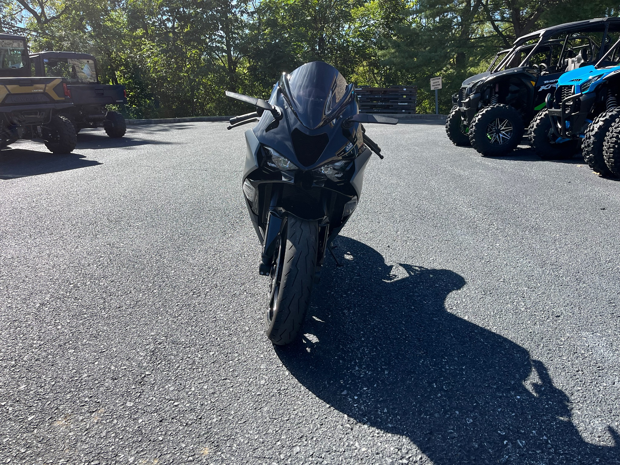 2025 Kawasaki Ninja® ZX-6R 3